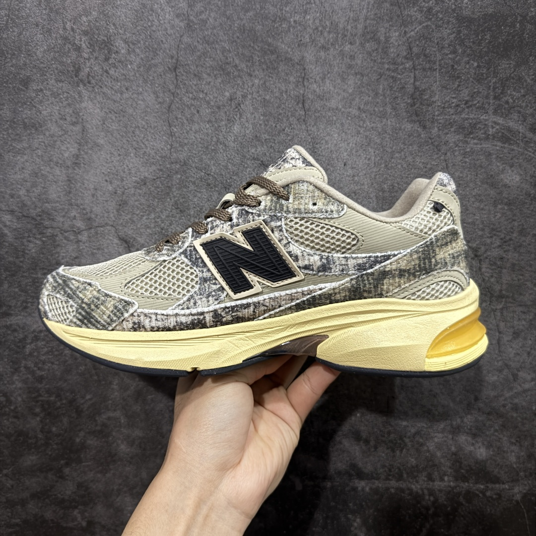 图片[2]-【纯原版】New Balance M2010系列 新百伦 复古老爹风网布跑步休闲运动鞋 新百伦经典配色 沿袭了面世之初的经典科技 以ENCAP中底配以升级版 N-ERGY缓震物料 鞋面则采用特色的柔软麂皮搭以NewBalance经典的尼龙网布 低调中还原跑鞋本真 更年轻化的设计理念与材质 让新世代青年得以用全新视角体验经典鞋款的传奇魅力 货号：U2010JG1 尺码：36 37 37.5 38 38.5 39.5 40 40.5 41.5 42 42.5 43 44 45 46-选品中心