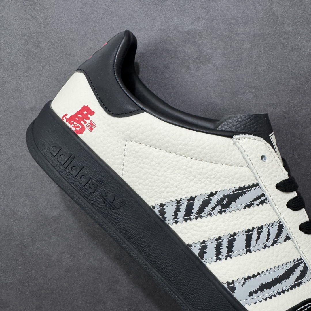 图片[6]-【定制版】Adidas Originals Gazelle Indoor 马年限定 ‘DIY‘定制 桑巴果冻休闲百搭低帮板鞋 原装头层材料 用料绝不含糊 独家版型蒸餾加工帶來的是更好的视觉和脚感体验 清洁度 电绣工艺 皮料切割干净无任何毛边 细节完美 货号： ZH2599 尺码： 36 36.5 37 38 38.5 39 40 40.5 41 42 42.5 43 44 45-选品中心