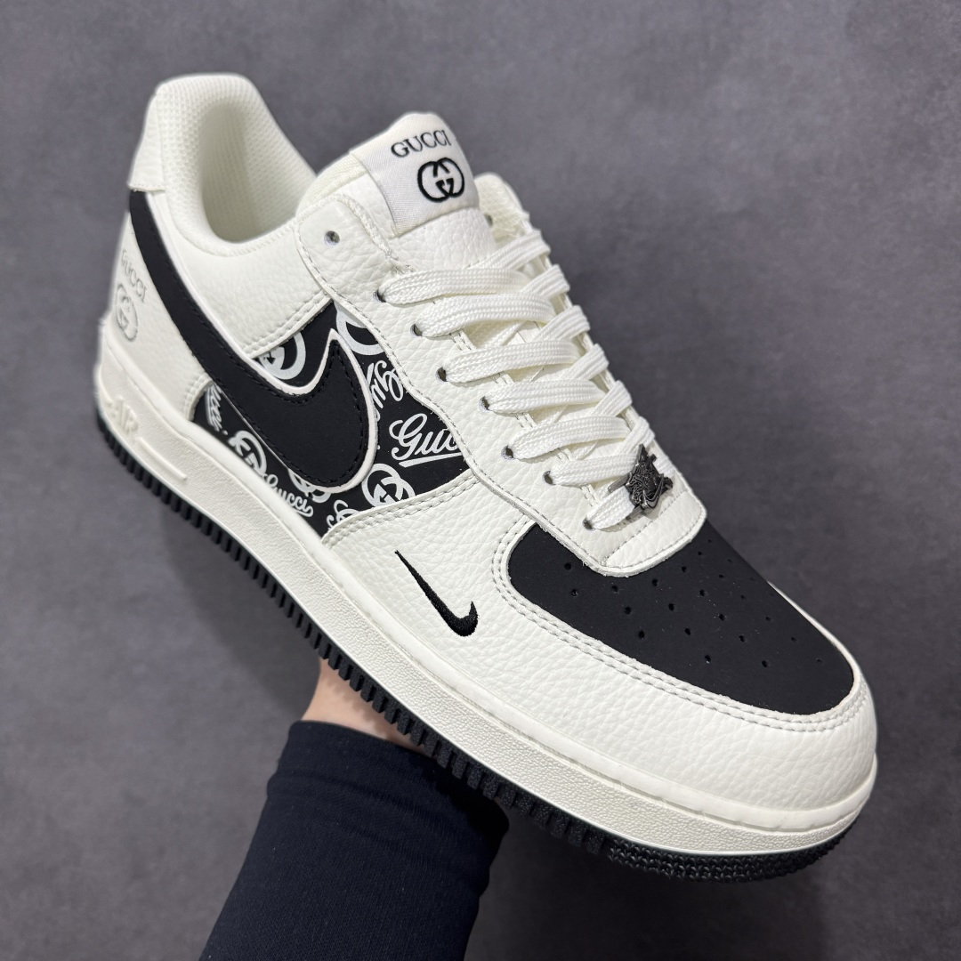 图片[3]-【定制版】公司级NIke Air Force 1 \’07 Low “古驰联名–米黑交织” 空军一号低帮 运动鞋 休闲鞋 折边针车 工艺难度大 原楦头原纸板 高端定制鞋盒 原厂鞋底 超高清洁度 细节完美 货号：XY9025-016 尺码：36 36.5 37.5 38 38.5 39 40 40.5 41 42 42.5 43 44 44.5 45-选品中心
