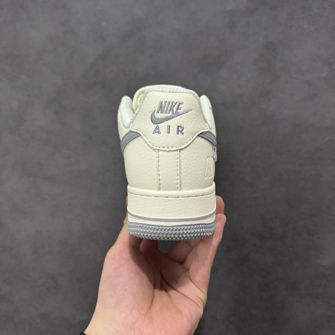 图片[4]-【定制版】Nike Air Force 1\’07 Low 米白烟灰 空军一号低帮休闲板鞋  #原楦头原纸板 高端定制鞋盒 原厂鞋底 超高清洁度 细节完美 货号：SM6668-121  尺码：36 36.5 37.5 38 38.5 39 40 40.5 41 42 42.5 43 44 44.5 45-选品中心