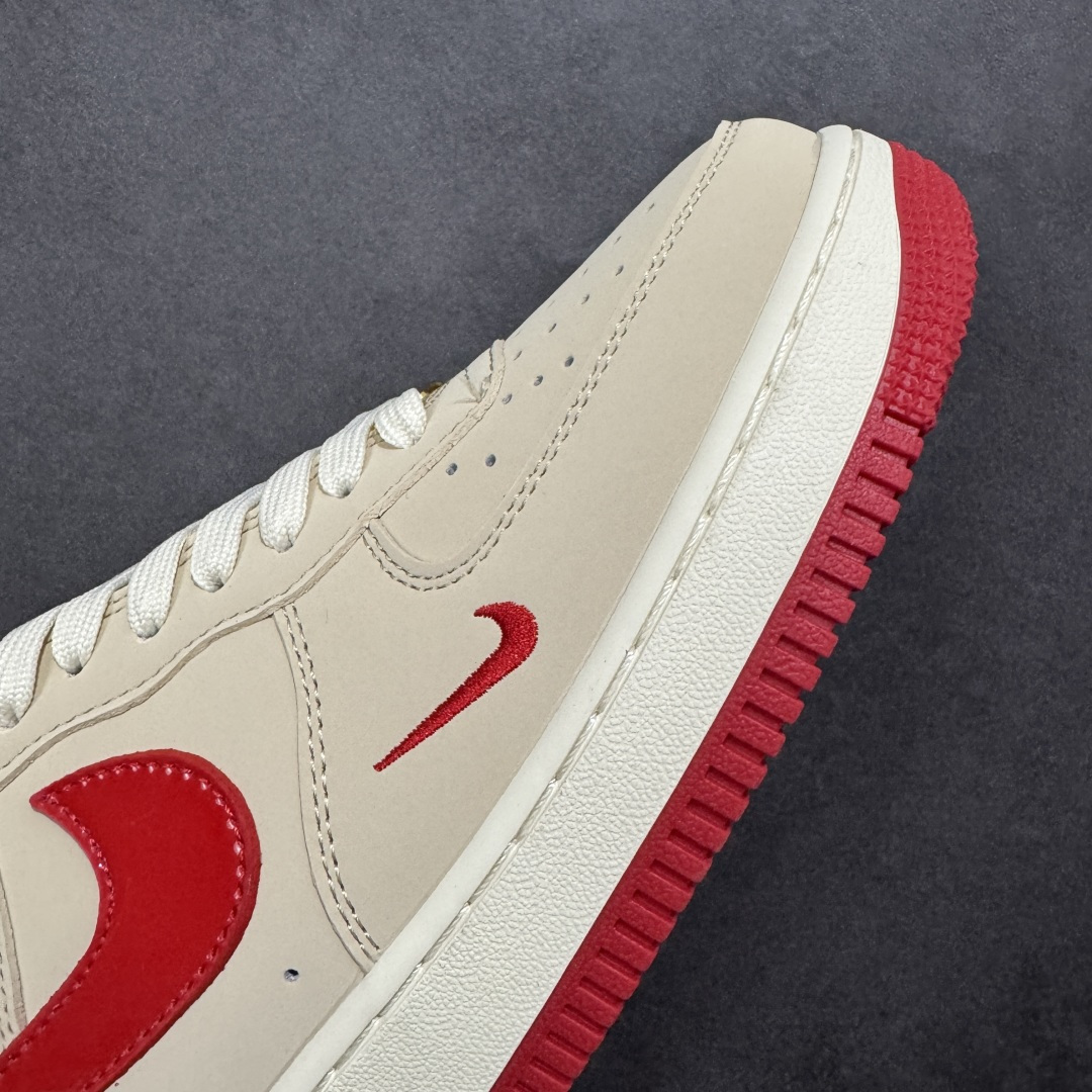 图片[5]-【定制版】NIke Air Force 1 \’07 Low “米棕朱砂” 空军一号低帮 运动鞋 休闲鞋 折边针车 工艺难度大 原楦头原纸板 高端定制鞋盒 原厂鞋底 超高清洁度 细节完美 货号：NH0601-526 尺码：36 36.5 37.5 38 38.5 39 40 40.5 41 42 42.5 43 44 44.5 45-选品中心