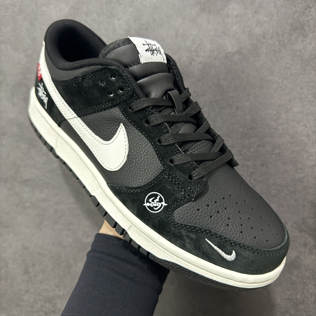 图片[3]-【定制版】Nike Dunk Low Retro 马年限定 周年高端定制 低帮休闲板鞋 #定制鞋盒 大厂纯原品质出货 超高清洁度 皮料切割干净无任何毛边 细节完美 货号：X25899-116 尺码：36 36.5 37.5 38 38.5 39 40 40.5 41 42 42.5 43 44 44.5 45-选品中心
