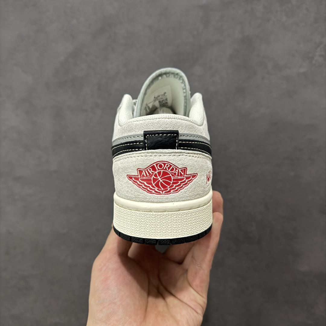 图片[4]-【定制版】Air Jordan 1 Low AJ1 乔1 马年限定 高端定制 低帮复古篮球鞋  #定制皮料 原厂3D打印 定制鞋盒 原楦原纸板 纯正空军版型 内置全掌气垫 货号：JP2026-126  尺码：36 36.5 37.5 38 38.5 39 40 40.5 41 42 42.5 43 44 44.5 45-选品中心