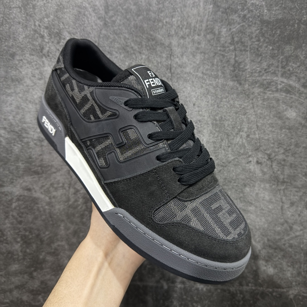 图片[3]-【YS纯原】广奢高端货 FENDI芬迪 Match 绒面皮革 压纹系带 男女同款 黑白红底经典款 ✦ 官方同源渠道 · 原装订单 ✦ 专柜全套包装＋原装配件齐全 ✦ 鞋底内置核心防伪芯片 · 可感应 ✦ FENDI Match 最新爆款情侣款板鞋 ✦ 高工艺无缝细空胶技术 ✦ 贴楦误差仅 0.05mm ✦ 固特异内外锁死工艺 ✦ 最大弯折也不开胶 · 环保无异味 ✦ 麂皮＋胶片拼接鞋面，质感更高级 ✦ Logo内里使用毛巾绒MX，脚感细腻温柔 尺码：35-45-选品中心