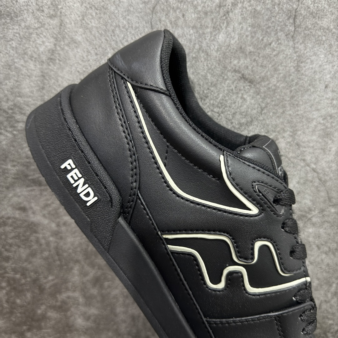 图片[7]-【YS纯原】广奢高端货 FENDI芬迪 Match 绒面皮革 压纹系带 男女同款 黑白红底经典款 ✦ 官方同源渠道 · 原装订单 ✦ 专柜全套包装＋原装配件齐全 ✦ 鞋底内置核心防伪芯片 · 可感应 ✦ FENDI Match 最新爆款情侣款板鞋 ✦ 高工艺无缝细空胶技术 ✦ 贴楦误差仅 0.05mm ✦ 固特异内外锁死工艺 ✦ 最大弯折也不开胶 · 环保无异味 ✦ 麂皮＋胶片拼接鞋面，质感更高级 ✦ Logo内里使用毛巾绒MX，脚感细腻温柔 尺码：35-45-选品中心