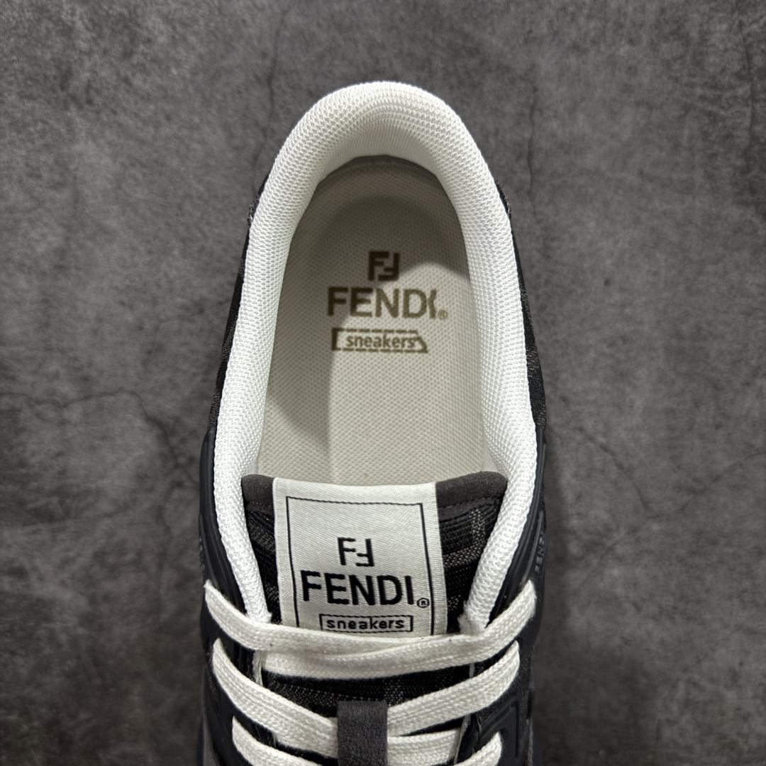 图片[8]-【YS纯原】广奢高端货 FENDI芬迪 Match 绒面皮革 压纹系带 男女同款 黑白红底经典款 ✦ 官方同源渠道 · 原装订单 ✦ 专柜全套包装＋原装配件齐全 ✦ 鞋底内置核心防伪芯片 · 可感应 ✦ FENDI Match 最新爆款情侣款板鞋 ✦ 高工艺无缝细空胶技术 ✦ 贴楦误差仅 0.05mm ✦ 固特异内外锁死工艺 ✦ 最大弯折也不开胶 · 环保无异味 ✦ 麂皮＋胶片拼接鞋面，质感更高级 ✦ Logo内里使用毛巾绒MX，脚感细腻温柔 尺码：35-45-选品中心