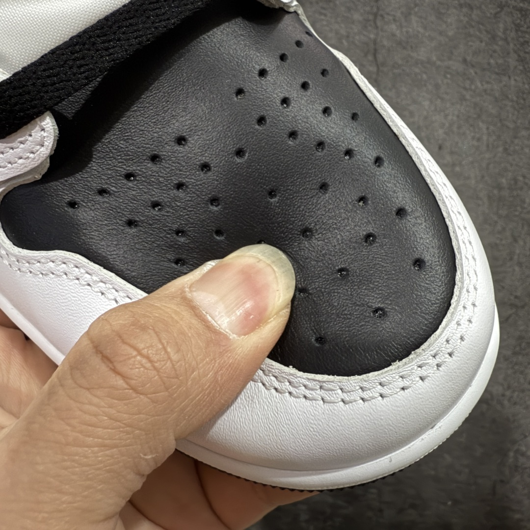 图片[6]-【RN版本】Union LA x Fragment Design x Air Jordan AJ1 Retro High NRG 藤原浩三方联名四色拼接灰 闪电白黑 II7282-100 圈内最强系列 高端零售特供批次 产品品控稳定性领先行业 各方面均可对飙L版 良心定价不杀猪 SZ原厂全套原楦原纸板冲刀磨具开发 原厂皮料加持 原厂港宝加持定型后跟R度完美 同源原厂电绣 飞翼针数密度立体效果一致 百分百一致原鞋 原厂拉帮工艺 针距密度一致 后跟弧度收口自然不对折 极致一眼正品既视感 进口玻璃冲刀皮料裁剪零毛边 全鞋电脑针车工艺 品控清洁度最高QC检验标准 免检产品 原厂订购鞋盒、鞋标、防尘纸、鞋撑、鞋带 追求极致的原厂味道 尺码： 40 40.5 41 42 42.5 43 44 44.5 45 46 47.5-选品中心