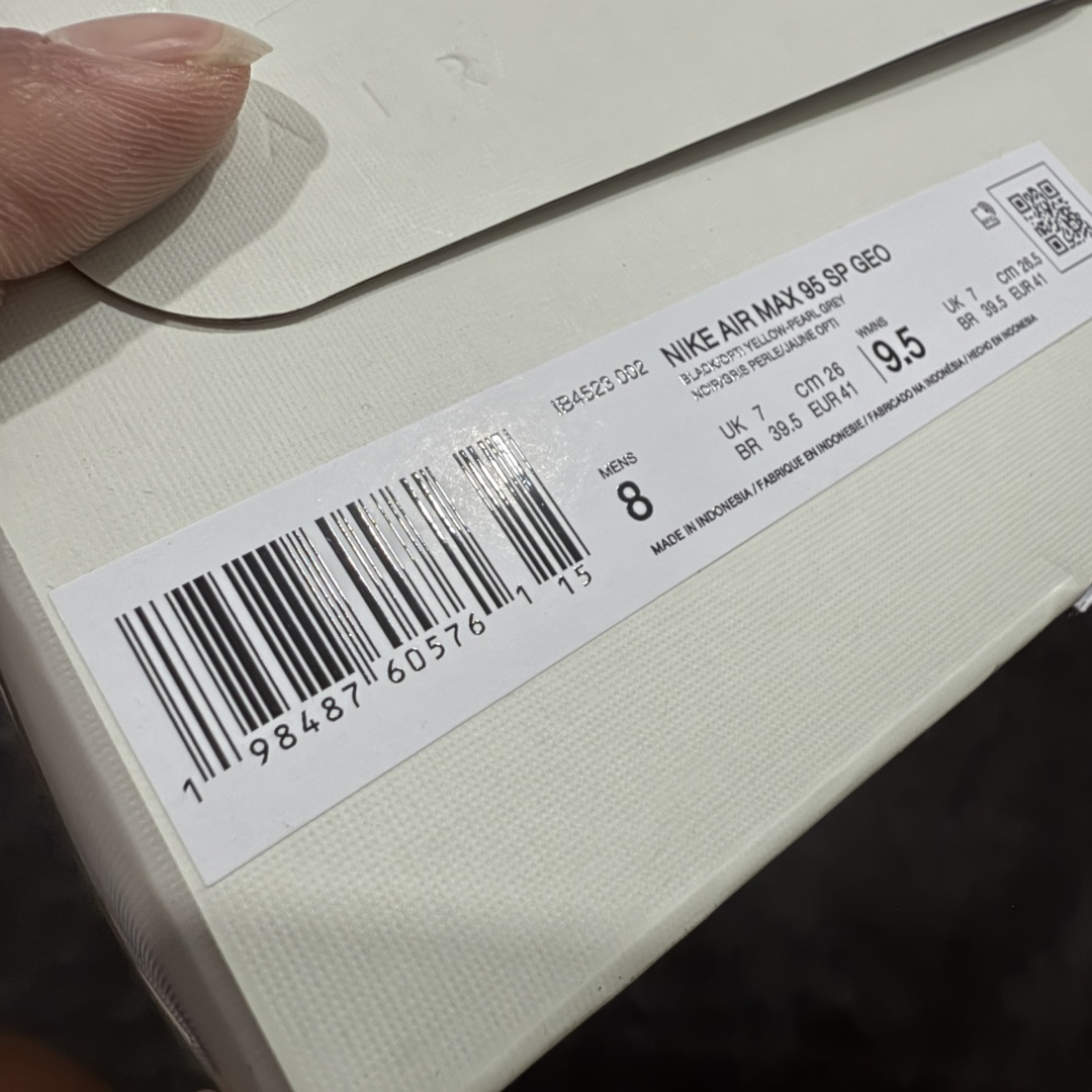 图片[11]-【SF外贸版】UNDEFEATED x NK Air Max 95 SP 纽约限定 联名灰绿 IB4523-004 耗时半年开发 重金购买全套印尼原厂纸板楦头开发 2025官方主推系列 致敬诞生30周年的传奇鞋型 Air Max 95 系列再度重磅复刻归来 以全新配色续写光辉历史 更以现代手法重塑经典 将复古风格与前沿科技完美融合 一比一鞋头弧度高度鞋身弧度 东莞原厂模具大底 一码一模 原厂高韧性Tpu 独家供应35.5 45.5 48.5 49.5 50.5 原厂特供同批次皮料与Zp零色差 原厂特供内外标均可过绿X扫描认证 独家原装Big Bubble气垫 气垫体积更大 提供更强的缓震性能和回弹性 进口玻璃冲刀皮料裁剪零毛边 电脑针车工艺 鞋面不留荧光细节 平台可冲 超高鞋面清洁度 最高QC检验标准 控制溢胶瑕疵 每一双都是工艺品 尺码：35.5 36 36.5 37.5 38 38.5 39 40 40.5 41 42 42.5 43 44 44.5 45 45.5 46 47.5 48.5-选品中心