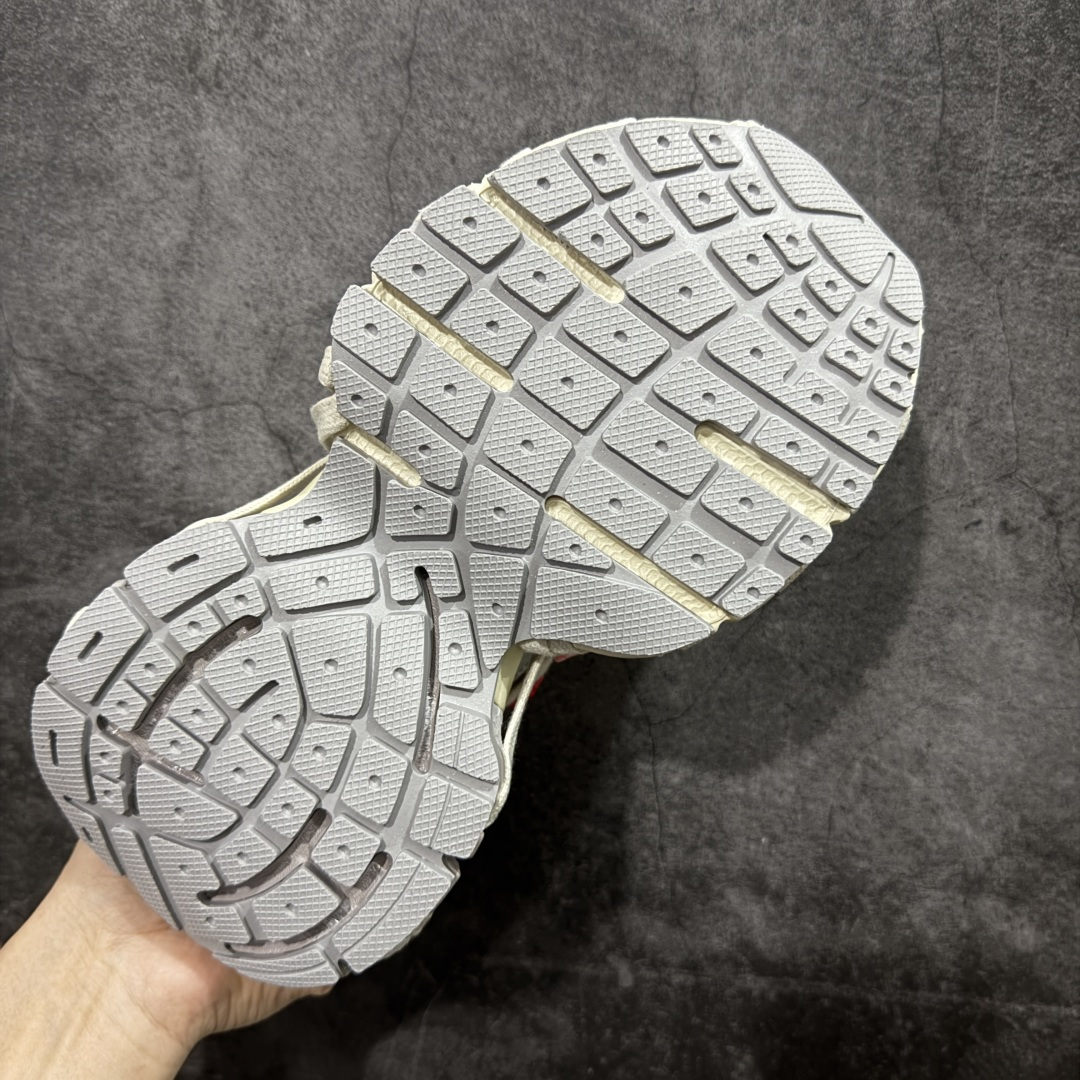 图片[9]-【纯原VG版】Balenciaga 3XL Extreme Laces 官方同步 巴黎世家 十代潮流跑鞋 W3XBD9188 珠子鞋低帮复古阔型底姥爹风潮流百搭休闲慢跑鞋 男女鞋配件防尘袋及附送鞋带 全部采用原档案原楦数据开发 1：1比例克重(原鞋一致轻度做旧效果!!) 原装EVA环保去臭环型鞋垫 全新开发5层私模,搭载轻量发泡EVA缓震中底,组合防滑橡胶大底  尺码：35 36 37 38 39 40 41 42 43 44 45 46-选品中心