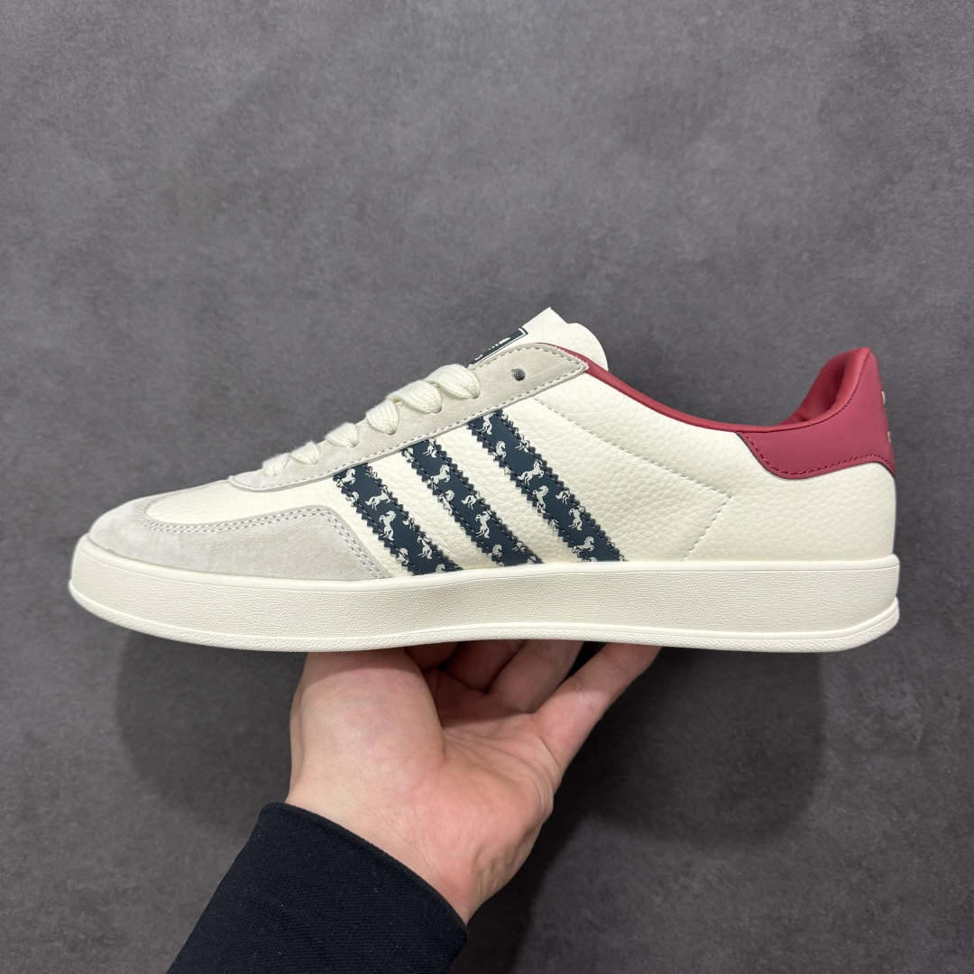 图片[2]-【定制版】adidas SAMBA OG F马年联名款 德训鞋 大厂纯原品质出货 超高清洁度 细节完美 舒适百搭 低帮休闲板鞋 男女同款 货号 ZH2601 尺码：36 36.5 37.5 38 38.5 39 40 40.5 41 42 42.5 43 44 45-选品中心