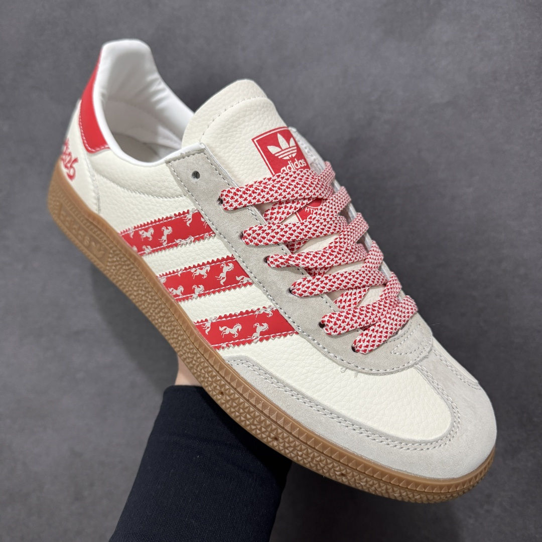 图片[3]-【定制版】adidas SAMBA OG F马年联名款 德训鞋 大厂纯原品质出货 超高清洁度 细节完美 舒适百搭 低帮休闲板鞋 男女同款 货号 JJ2620 尺码：36 36.5 37.5 38 38.5 39 40 40.5 41 42 42.5 43 44 45-选品中心