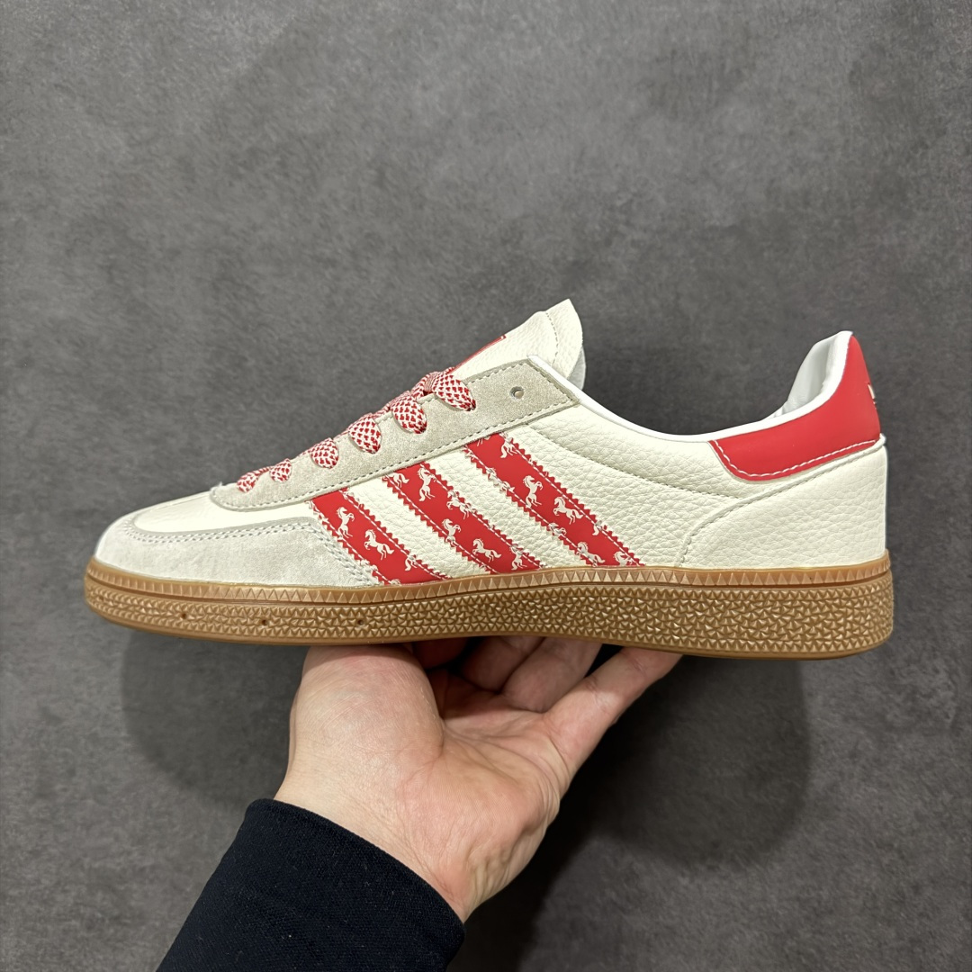 图片[2]-【定制版】adidas SAMBA OG F马年联名款 德训鞋 大厂纯原品质出货 超高清洁度 细节完美 舒适百搭 低帮休闲板鞋 男女同款 货号 JJ2620 尺码：36 36.5 37.5 38 38.5 39 40 40.5 41 42 42.5 43 44 45-选品中心