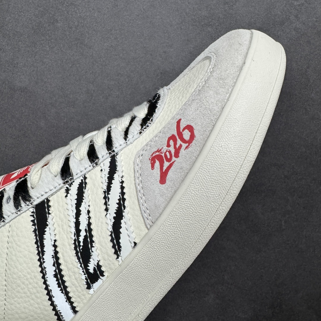 图片[5]-【定制版】adidas SAMBA OG F马年联名款 德训鞋 大厂纯原品质出货 超高清洁度 细节完美 舒适百搭 低帮休闲板鞋 男女同款 货号 JJ2601 尺码：36 36.5 37.5 38 38.5 39 40 40.5 41 42 42.5 43 44 45-选品中心