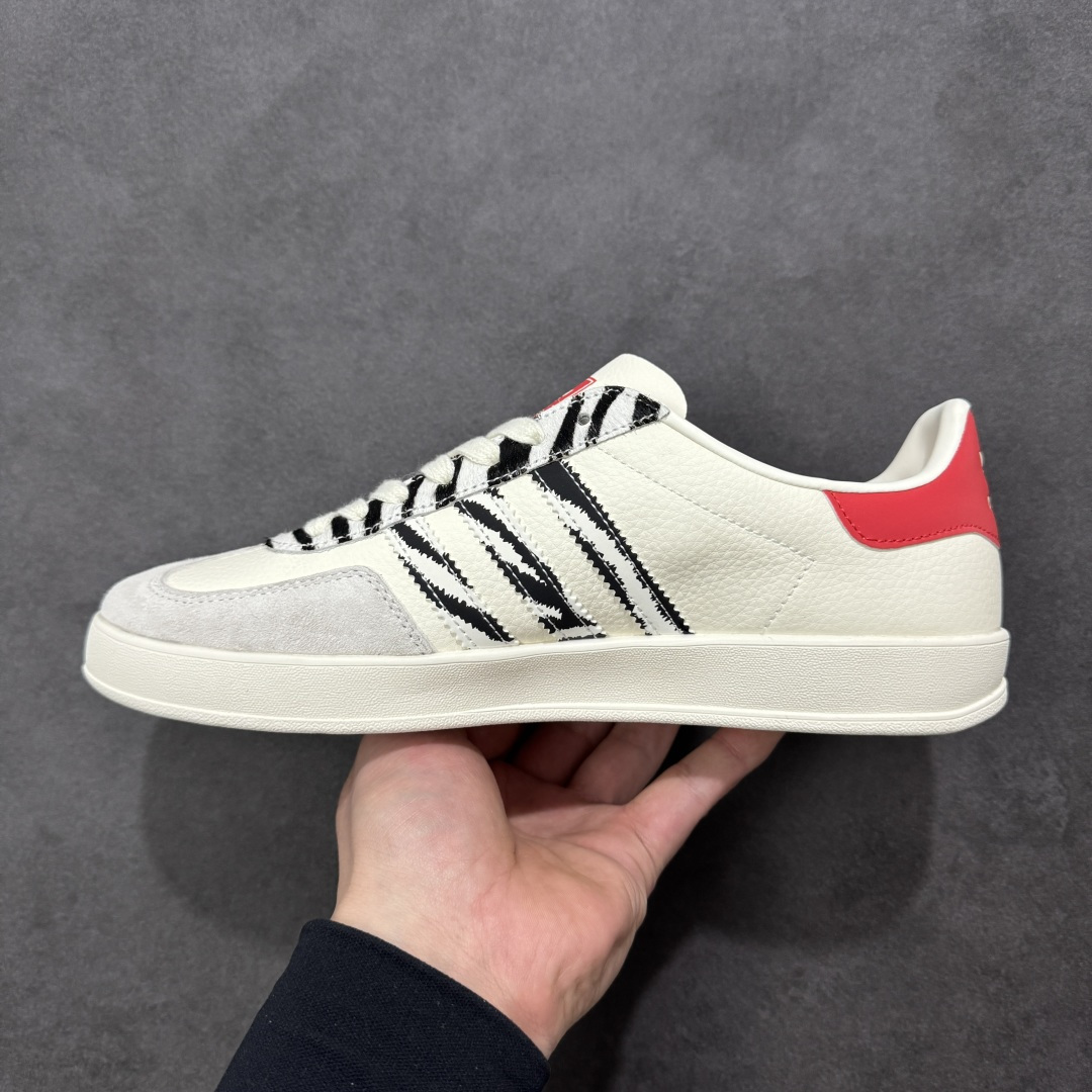 图片[2]-【定制版】adidas SAMBA OG F马年联名款 德训鞋 大厂纯原品质出货 超高清洁度 细节完美 舒适百搭 低帮休闲板鞋 男女同款 货号 JJ2601 尺码：36 36.5 37.5 38 38.5 39 40 40.5 41 42 42.5 43 44 45-选品中心