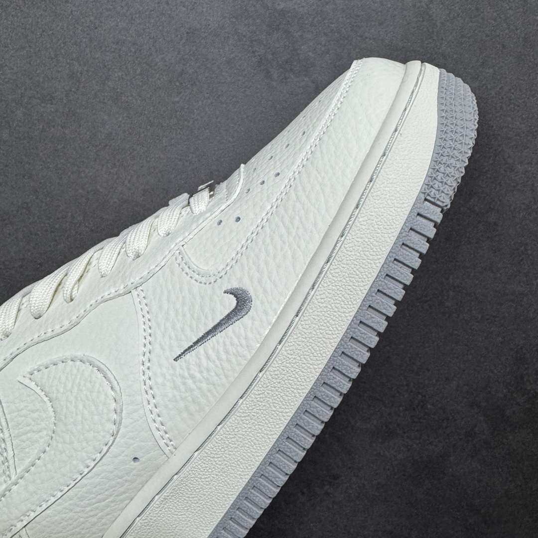 图片[5]-【定制版】公司级NIke Air Force 1 \’07 Low “奶白雾灰” 空军一号低帮 运动鞋 休闲鞋 折边针车 工艺难度大 原楦头原纸板 高端定制鞋盒 原厂鞋底 超高清洁度 细节完美 货号：NH0601-543 尺码：36 36.5 37.5 38 38.5 39 40 40.5 41 42 42.5 43 44 44.5 45-选品中心