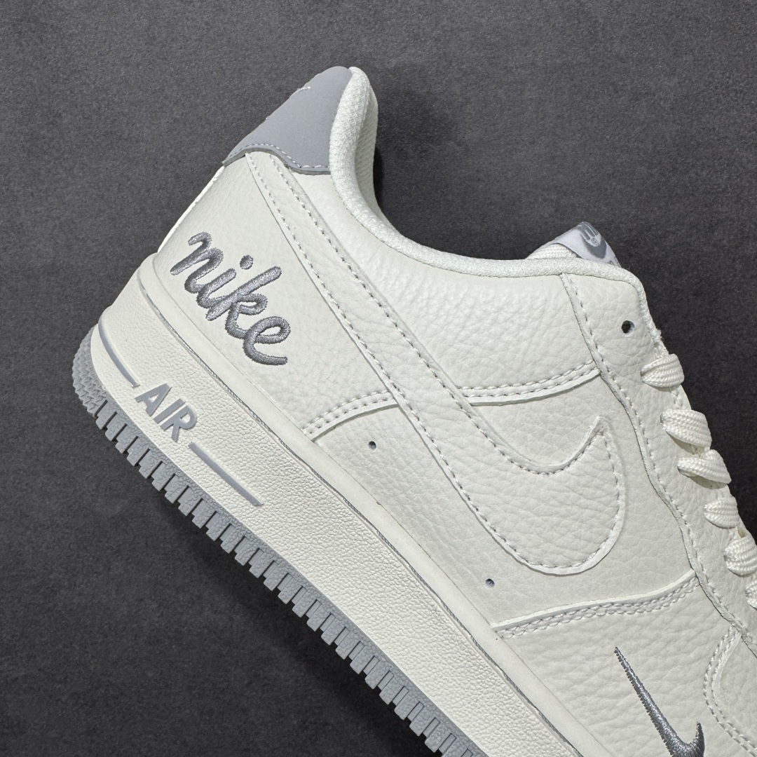 图片[6]-【定制版】公司级NIke Air Force 1 \’07 Low “奶白雾灰” 空军一号低帮 运动鞋 休闲鞋 折边针车 工艺难度大 原楦头原纸板 高端定制鞋盒 原厂鞋底 超高清洁度 细节完美 货号：NH0601-543 尺码：36 36.5 37.5 38 38.5 39 40 40.5 41 42 42.5 43 44 44.5 45-选品中心