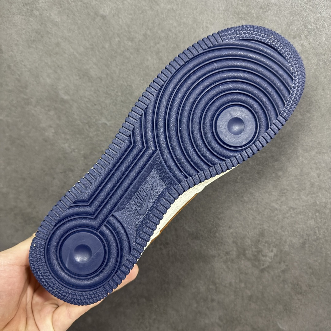 图片[9]-【定制版】公司级NIke Air Force 1 \’07 Low “奶白棕红” 空军一号低帮 运动鞋 休闲鞋 折边针车 工艺难度大 原楦头原纸板 高端定制鞋盒 原厂鞋底 超高清洁度 细节完美 货号：NH0601-541 尺码：36 36.5 37.5 38 38.5 39 40 40.5 41 42 42.5 43 44 44.5 45-选品中心