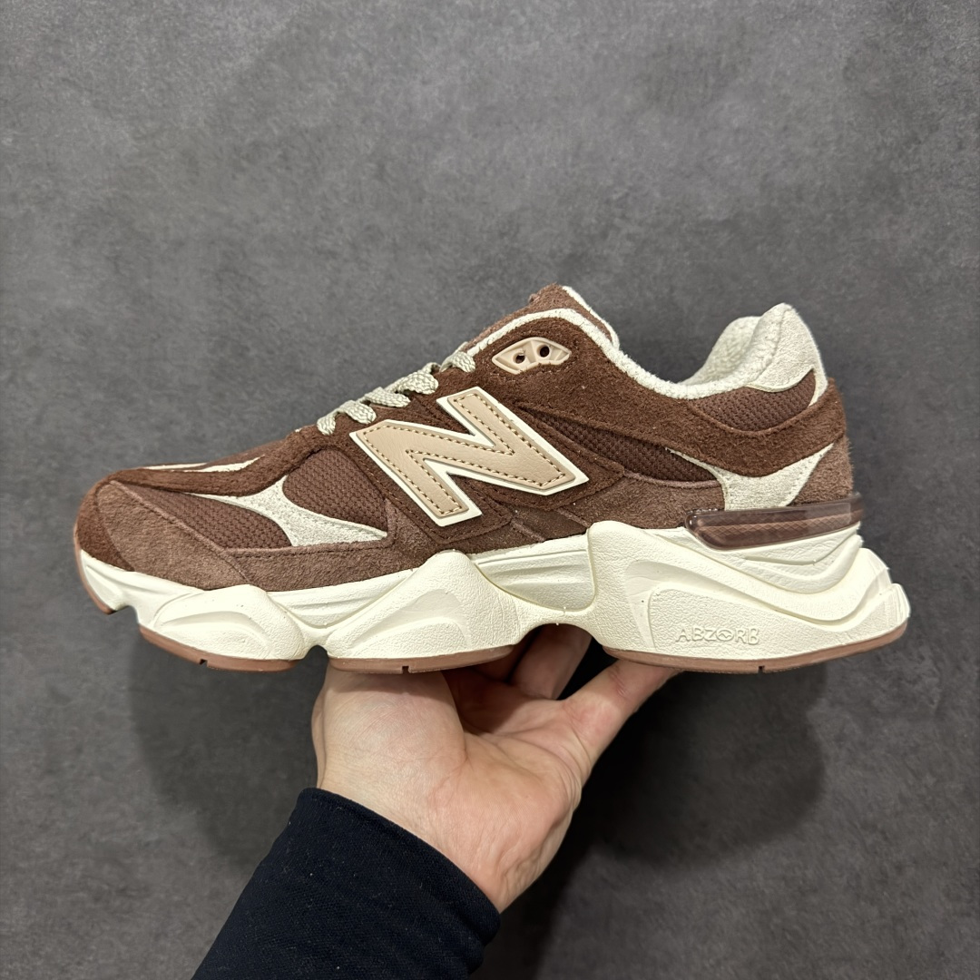 图片[2]-【公司级】NB 新百伦 New Balance NB9060小象蹄男女款9060舒适百搭老爹鞋。全新 9060 款式将经典风格与现代设计融合到日常多功能性中。 9060 重新诠释了源自经典 99X 型号的熟悉元素，其灵感来自于 Y2K 时代的未来主义和美学。 鞋面在990 的基础中进行了扩展和使用，以提供可见的运动感，中底采用 ABZORB 和 SBS 熟悉的缓震平台以提供舒适感。 货号：U9060CCC 尺码：36-45含半码-选品中心