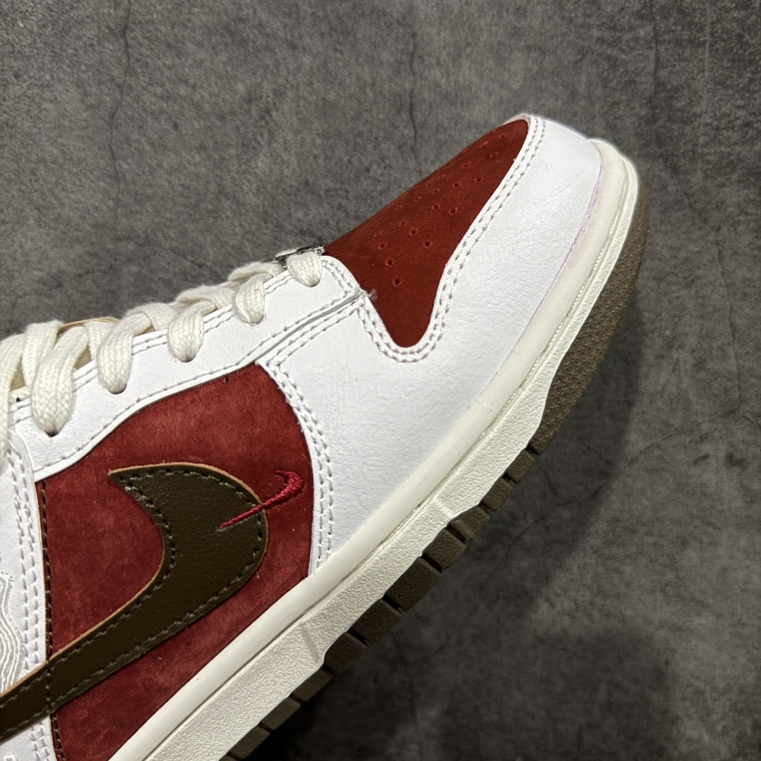 图片[6]-【公司级】Nike SB Dunk Low 马年限定 高端定制 低帮休闲滑板鞋  定制鞋盒 大厂纯原品质出货 超高清洁度 皮料切割干净无任何毛边 细节完美 货号：IQ1118-220  尺码：36 36.5 37.5 38 38.5 39 40 40.5 41 42 42.5 43 44 44.5 45 46-选品中心