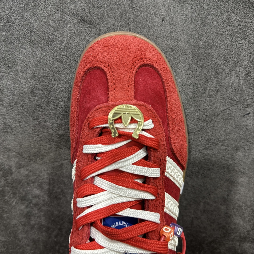 图片[5]-【定制版】马年限定德训🧨AD Gazelle Indoor Trainers 红白 羚羊内训系列低帮复古百搭休闲运动德训风板鞋 IF1808 90年代经典的复刻版！自60年代以足球训练鞋面世以来,Gazelle就以其经典设计席卷全球。1991年版本的复刻,再造经典Gazelle。采用皮革打造,搭配浊色细节,让这款经典更加简约。 尺码：35.5 36 36⅔ 37⅓ 38 38⅔ 39⅓ 40 40⅔ 41⅓ 42 42⅔ 43⅓ 44 45-选品中心