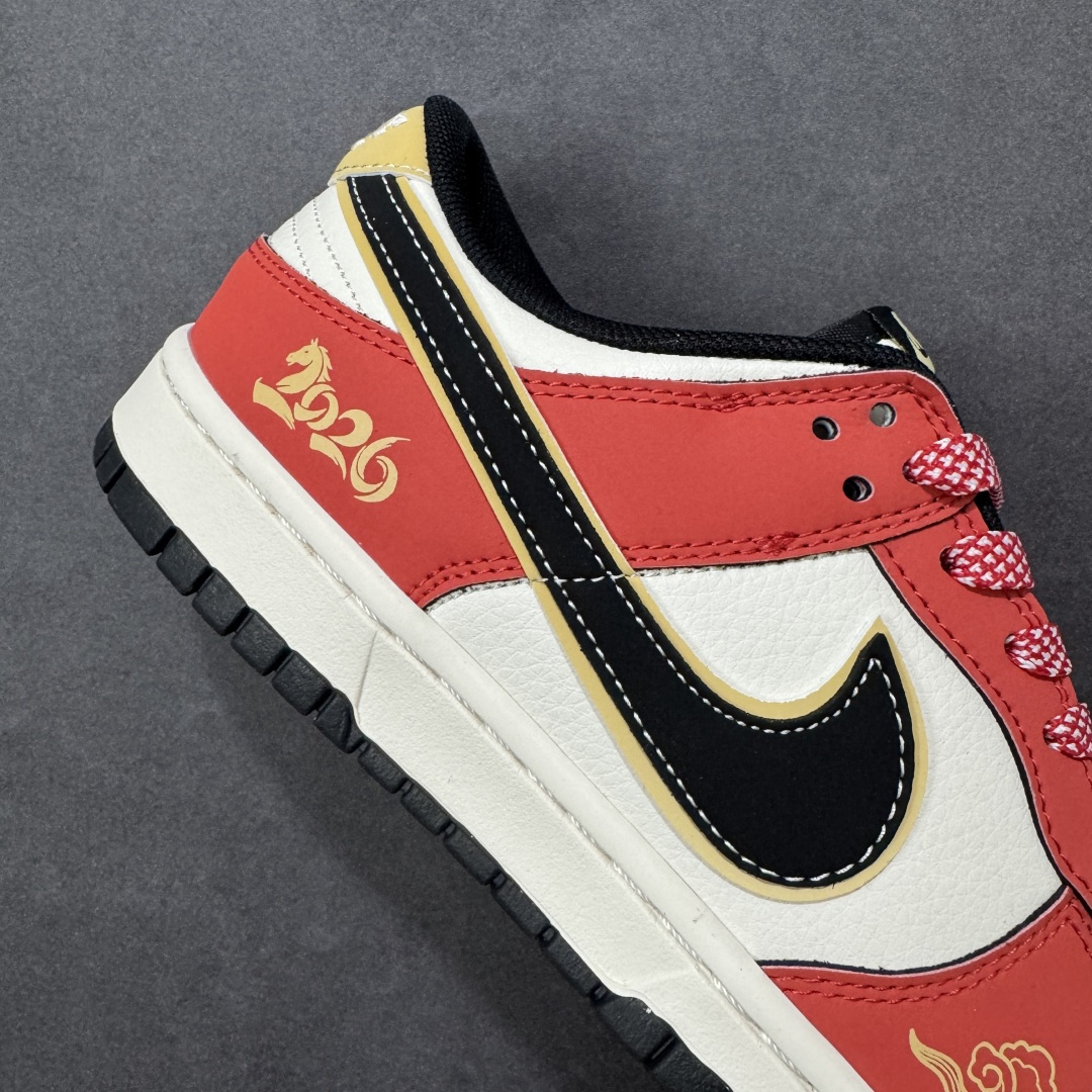 图片[6]-【定制版】Nike Dunk Low Retro 2026马年限定 周年高端定制 低帮休闲板鞋 #定制鞋盒 大厂纯原品质出货 超高清洁度 皮料切割干净无任何毛边 细节完美 货号：HT5088-656 尺码：36 36.5 37.5 38 38.5 39 40 40.5 41 42 42.5 43 44 44.5 45-选品中心