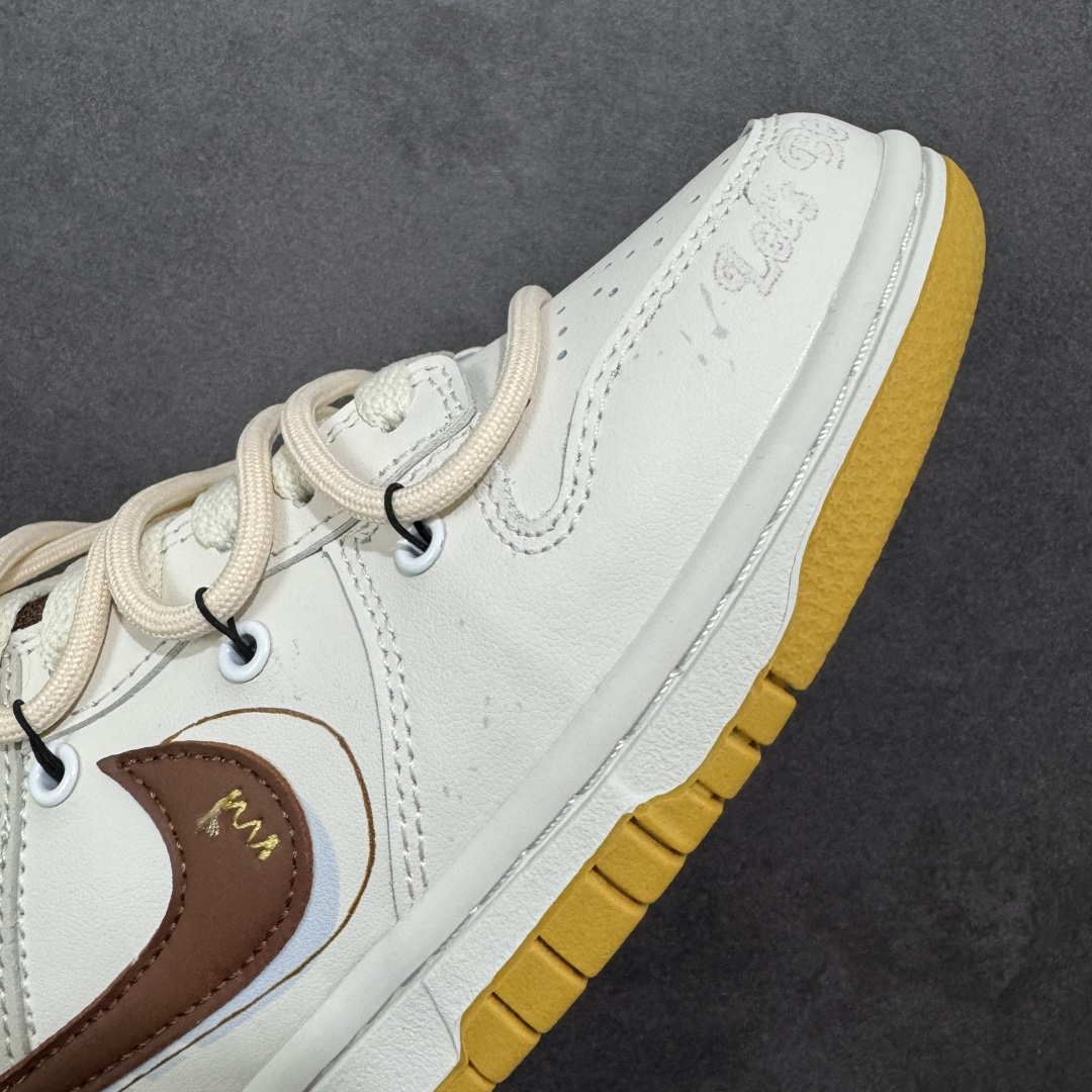 图片[5]-【定制版】耐克Nike SB Dunk Low Friendship Knot 定制Dunk SB顾名思义，具有经典的Dunk血缘，又注入了更多的时尚元素。相较于普通的Dunk滑板鞋，改良版的Dunk SB加厚了鞋舌的填充，使舒适性大大提升，同时也更方便穿脱；中底部分则加入了脚感柔软舒适Zoom Air气垫，有效吸收滑板等极限运动在落地时带来的冲击力，为街头运动者们提供更好的保护 货号：HM3695-071 尺码：35.5 36.5 37.5 38 38.5 39 40 40.5 41 42-选品中心