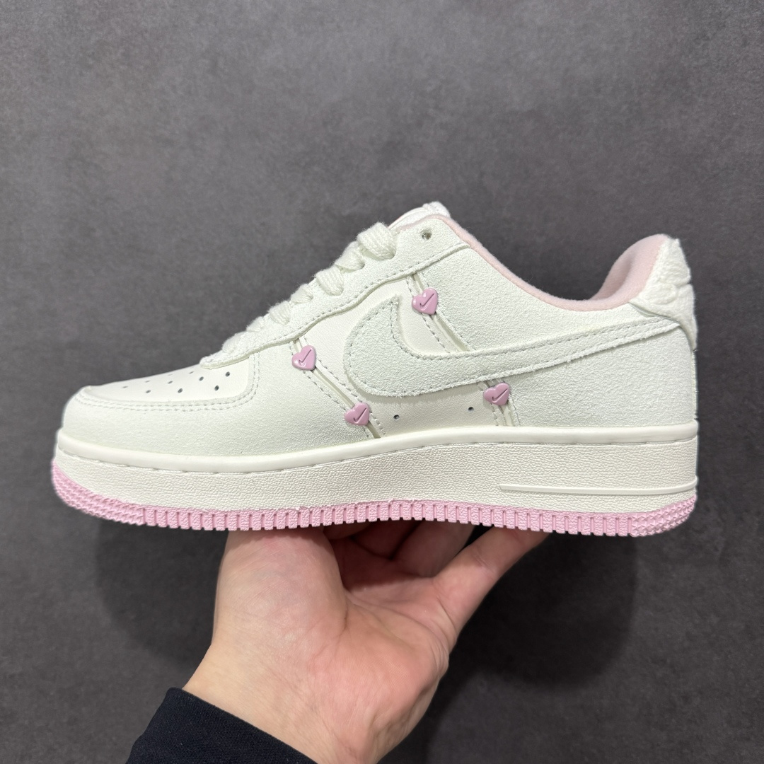 图片[2]-特价【GQ福利】Nike Air Force 1 Low 原厂冲刀皮料切割干净无任何毛边清洁度细节完美 做工细节全方位比对 原楦原纸板打造纯正空军专注外贸渠道全掌内置蜂窝气垫原盒配件原厂中底钢印拉帮完美 货号：HV5992-111 尺码：36 36.5 37.5 38 38.5 39 40-选品中心