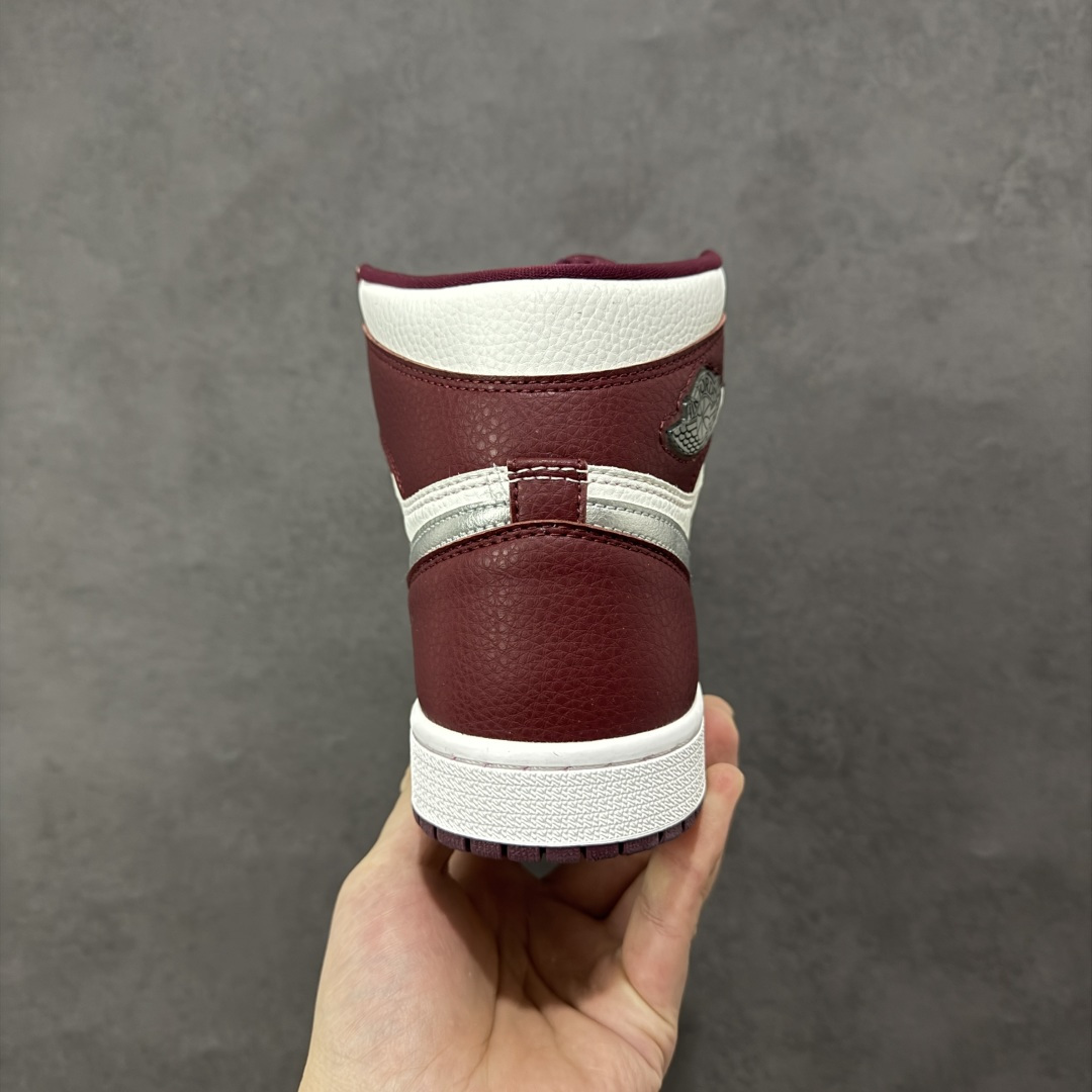 图片[4]-【H11版本】耐克Nike Air Jordan 1 Retro High OG AJ1代经典复古经典高帮百搭文化篮球鞋 555088-611 公司级真标半码制#原档案原数据开发版型#采用荔枝纹头层皮革鞋面材质#原厂立体填充鞋舌海绵#中底注胶孔及缜密中底拉帮工艺#原数据开发模具大底 尺码： 35.5 36 36.5 37.5 38 38.5 39 40 40.5 41 42 42.5 43 44 44.5 45 46 47.5 48.5 编码：H11B290300-选品中心