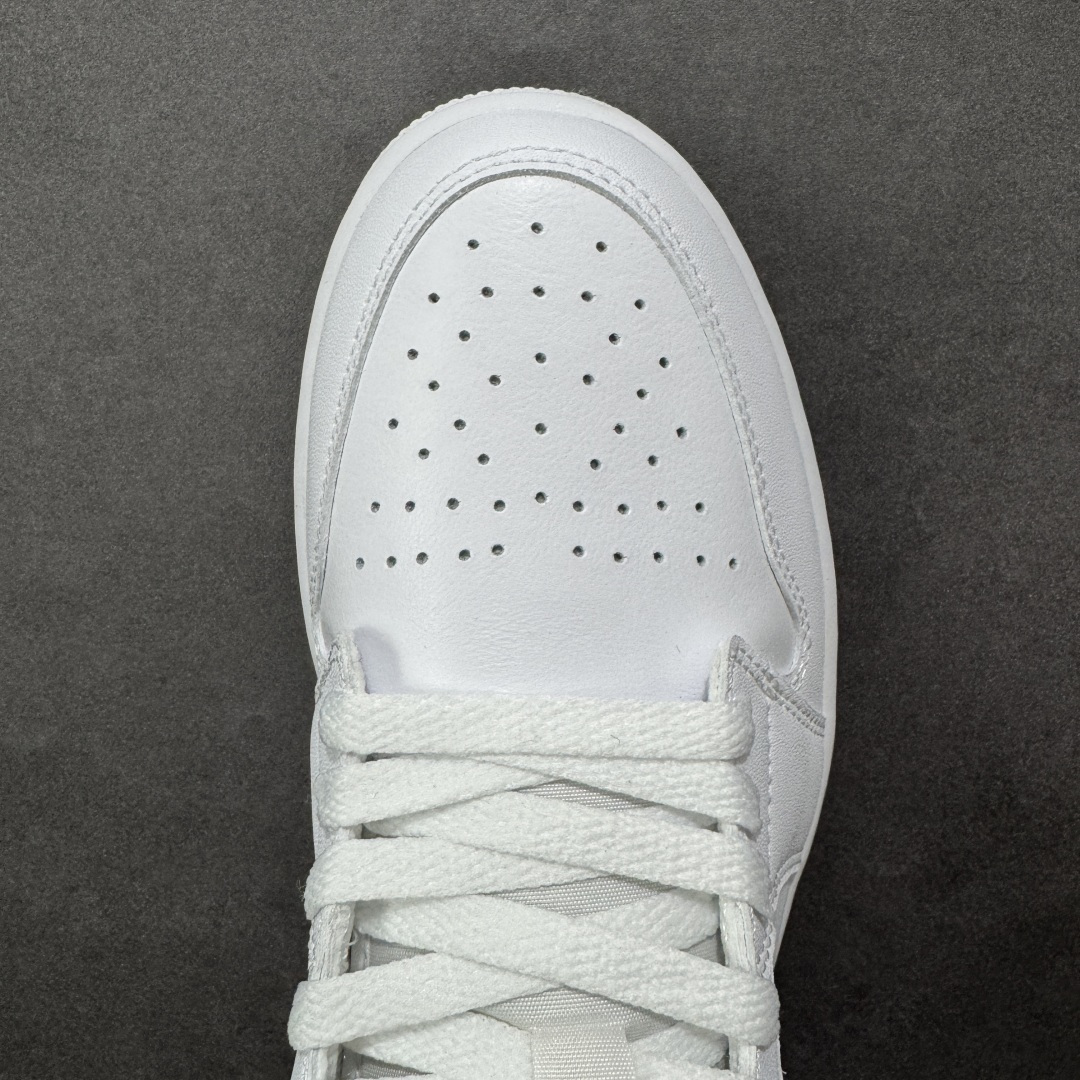 图片[8]-【H11版本】耐克Nike Air Jordan 1 AJ1经典复古经典低帮百搭文化篮球鞋 DV0990-111 公司级真标半码制#原档案原数据开发版型#采用荔枝纹头层皮革鞋面材质#原厂立体填充鞋舌海绵#中底注胶孔及缜密中底拉帮工艺#原数据开发模具大底 尺码：35.5 36 36.5 37.5 38 38.5 39 40 40.5 41 42 42.5 43 44 44.5 45 46 47.5 编码：H11B250260-选品中心