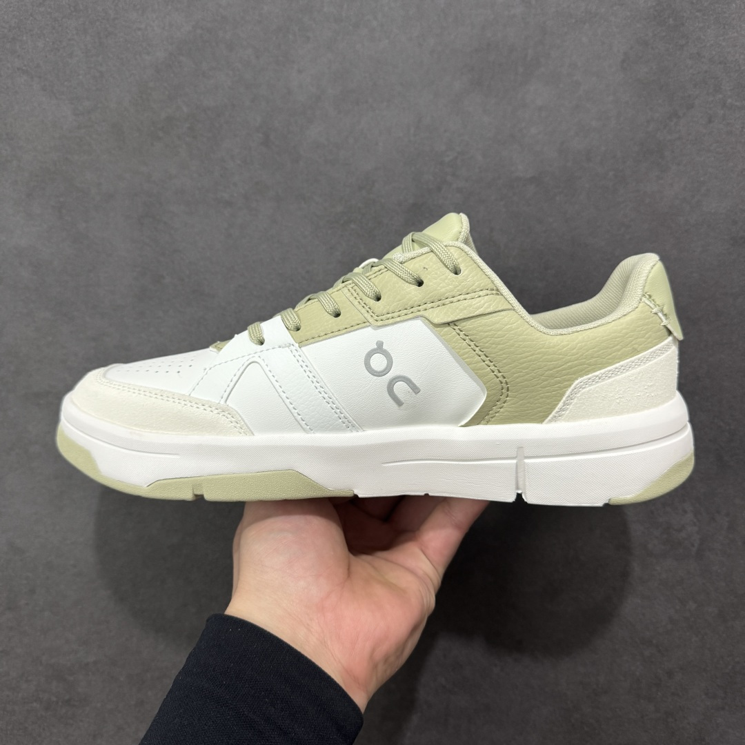 图片[2]-【公司级】THE Roger Clubhouse 费德勒 x On 昂跑 减震舒适复古休闲运动板鞋 #鞋款以网球为灵感的运动休闲鞋，大胆的复古外观与革新科技融合，助力运动生活的活力探索，让你尽享全天候舒适；多层叠加的环保人造皮革打造富有质感的鞋面，结合缝线、透气孔细节，体现恰到好处的复古美学。多款配色打破网球场的固有规则，带来焕然一新的视觉享受。 尺码：36-45 货号：3MF10544880-选品中心