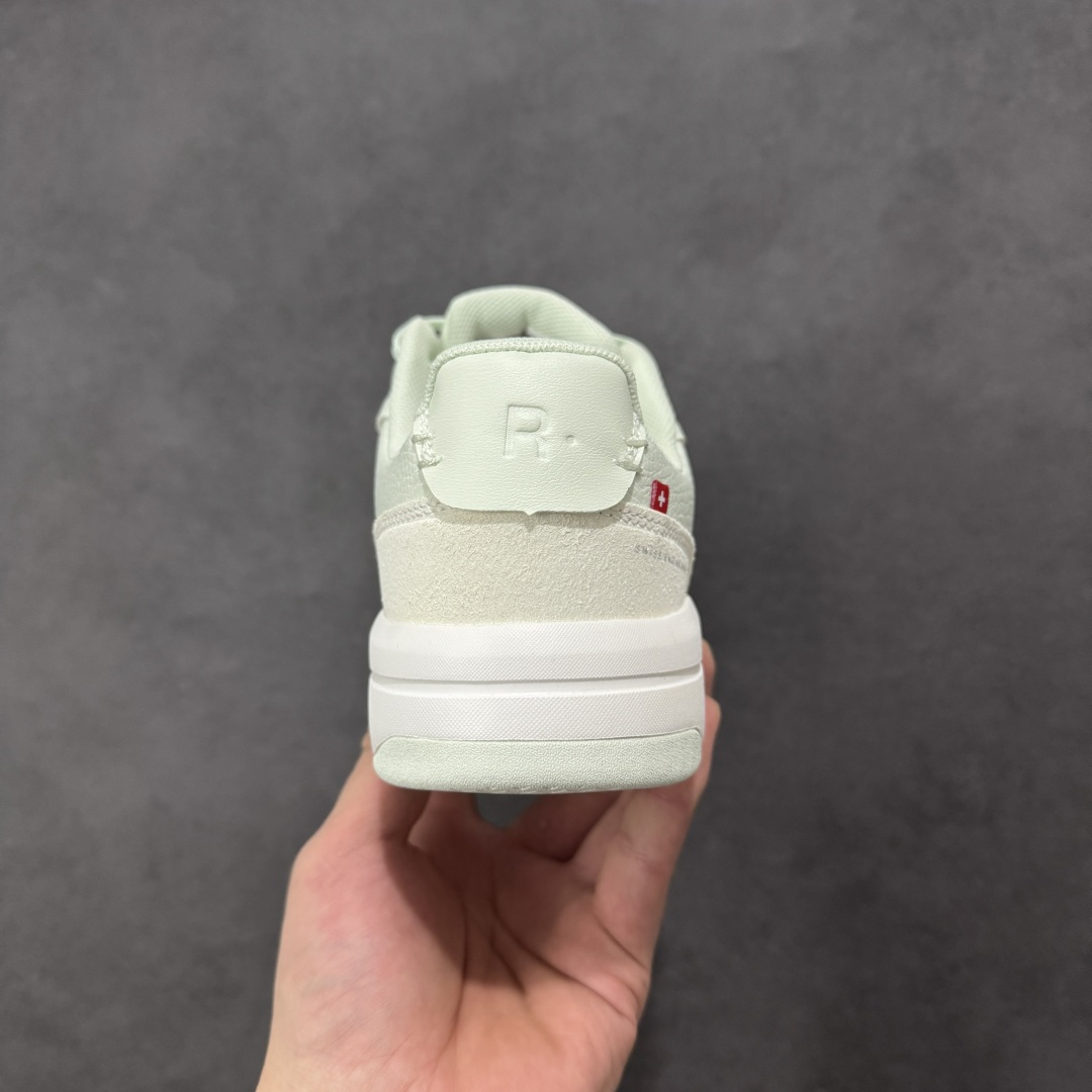 图片[4]-【公司级】THE Roger Clubhouse 费德勒 x On 昂跑 减震舒适复古休闲运动板鞋 #鞋款以网球为灵感的运动休闲鞋，大胆的复古外观与革新科技融合，助力运动生活的活力探索，让你尽享全天候舒适；多层叠加的环保人造皮革打造富有质感的鞋面，结合缝线、透气孔细节，体现恰到好处的复古美学。多款配色打破网球场的固有规则，带来焕然一新的视觉享受。 尺码：36-45 货号：3WF10434768-选品中心