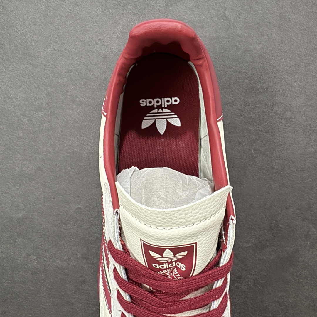 图片[7]-【定制版】2026马年限定新款定制Adidas Originals Handball Spezial ‘DIY‘定制系列 阿迪达斯 三叶草百搭低帮休闲运动板鞋 原装头层材料 用料绝不含糊 独家版型蒸餾加工帶來的是更好的视觉和脚感体验 清洁度 电绣工艺 皮料切割干净无任何毛边 细节完美 货号：JJ2621 尺码：36 36.5 37 38 38.5 39 40 40.5 41 42 42.5 43 44 45-选品中心