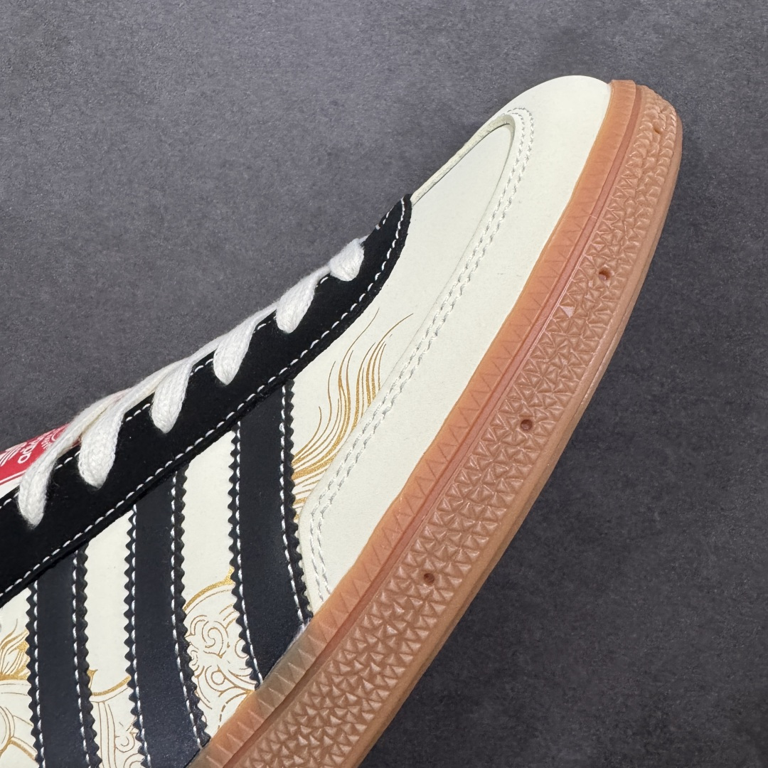 图片[5]-【定制版】2026马年限定新款定制Adidas Originals Handball Spezial ‘DIY‘定制系列 阿迪达斯 三叶草百搭低帮休闲运动板鞋 原装头层材料 用料绝不含糊 独家版型蒸餾加工帶來的是更好的视觉和脚感体验 清洁度 电绣工艺 皮料切割干净无任何毛边 细节完美 货号：JJ2622 尺码：36 36.5 37 38 38.5 39 40 40.5 41 42 42.5 43 44 45-选品中心