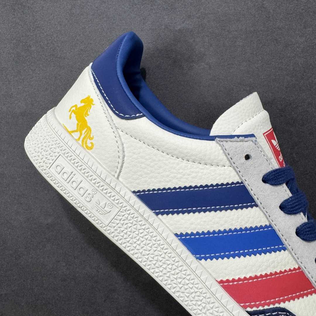 图片[6]-【定制版】2026马年限定新款定制Adidas Originals Handball Spezial ‘DIY‘定制系列 阿迪达斯 三叶草百搭低帮休闲运动板鞋 原装头层材料 用料绝不含糊 独家版型蒸餾加工帶來的是更好的视觉和脚感体验 清洁度 电绣工艺 皮料切割干净无任何毛边 细节完美 货号：JJ2618 尺码：36 36.5 37 38 38.5 39 40 40.5 41 42 42.5 43 44 45-选品中心