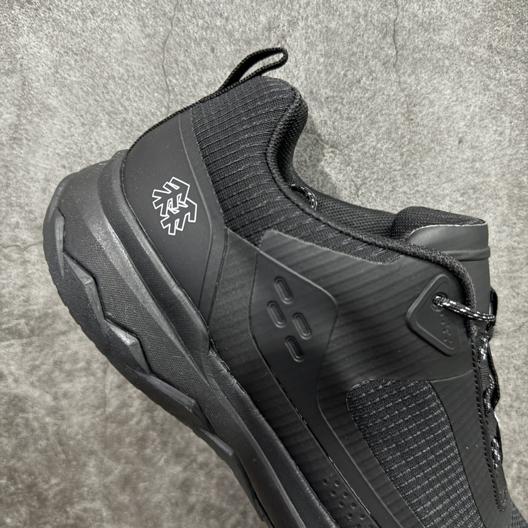 图片[6]-【正确版】可隆KOLON SPORT Skyler 2 舒适柔软 防水支撑轻便回弹 低帮 徒步鞋 黑色 脚感软到像踩云朵☁️—鞋面柔软贴合脚型，走石子路也不硌脚；防滑V黄金大底纹路深似锯齿，泥地、陡坡都稳稳拿捏，下雨天也不怕打滑。黑色耐脏又百搭，日常穿去上班是低调质感，进山徒步是可靠装备，从城市到山野，一双鞋承包所有 “出走计划” 尺码：39-45无半码-选品中心