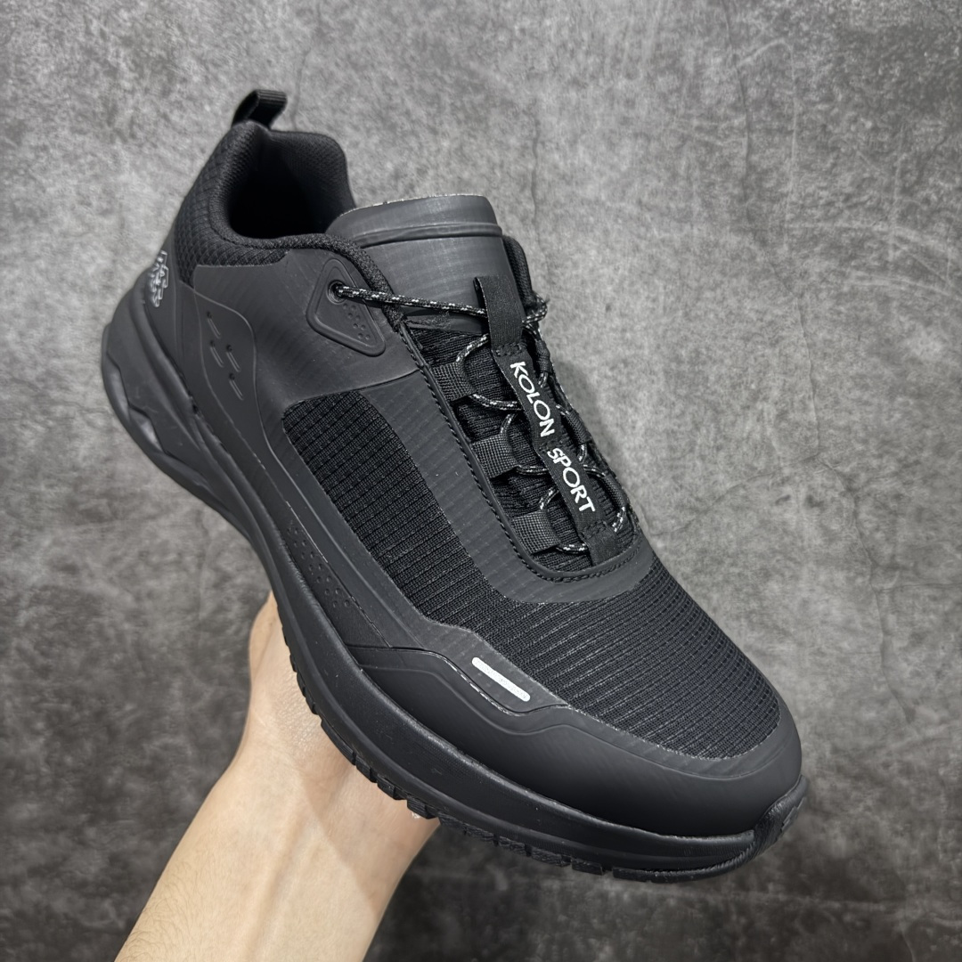 图片[3]-【正确版】可隆KOLON SPORT Skyler 2 舒适柔软 防水支撑轻便回弹 低帮 徒步鞋 黑色 脚感软到像踩云朵☁️—鞋面柔软贴合脚型，走石子路也不硌脚；防滑V黄金大底纹路深似锯齿，泥地、陡坡都稳稳拿捏，下雨天也不怕打滑。黑色耐脏又百搭，日常穿去上班是低调质感，进山徒步是可靠装备，从城市到山野，一双鞋承包所有 “出走计划” 尺码：39-45无半码-选品中心