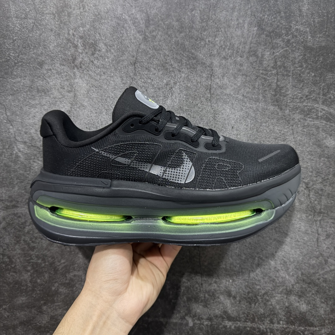 【公司级】Nike VOMERO PREMIUM 耐克 舒适减震防滑 低帮跑步鞋 全掌ReactX泡绵中底 前掌和后跟还配备了Air Zoom气垫单元 据说跑起来更快更舒适哦 这次最大的升级点 首次引入了ReactX泡绵 货号：HQ2050-001 尺码：36 36.5 37.5 38 38.5 39 40 40.5 41 42 42.5 43 44 45-选品中心