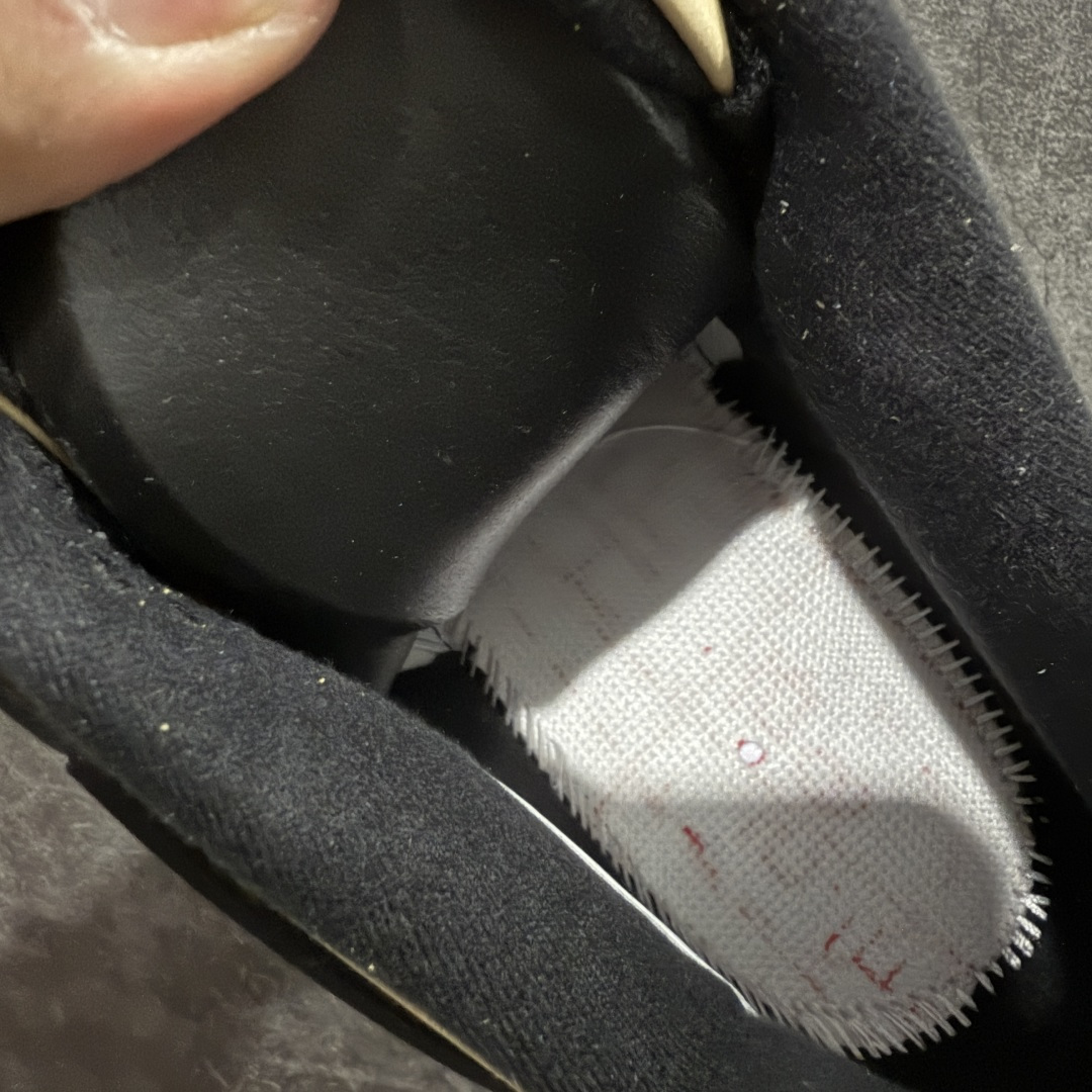 图片[9]-【纯原KZ版】Air Jordan AJ4 Retro 卡其黑 工厂全新出货 全新品质 原来的货都没了 懂得都懂 原楦原纸板同源开发 完美呈现乔4的版型 内侧正确双色网格 还原细节 正确气垫颜色 正确网格工艺 正确拉帮工艺 全鞋原装材料制作 原档案原模具打造 货号：IH2094 200 尺码：36-48.5-选品中心