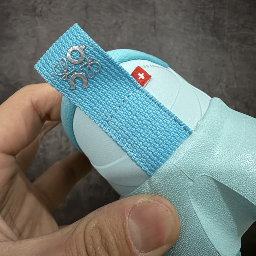 图片[2]-【莞产顶级】LOEWE罗意威 x ON昂跑 联名款 Cloudsolo系列 •原鞋一致橡胶底 原版高弹MD 加爆米花料 •正确后跟小蛮腰 •Logo立体有光泽度 •正确鞋头饱满立体 •鞋舌TPU立体高频 •正确鞋面网布多层厚实材料 •后跟织带高频立体 织带上浆加硬 •正确鞋带头滴胶柔软 •正确鞋垫前薄后厚有弹性（欧奈斯材料，非普通海玻璃） 尺码：36 36.5 37 37.5 38 38.5 39 40 40.5 41 42 42.5 43 44 44.5 45 46（真半码）-选品中心