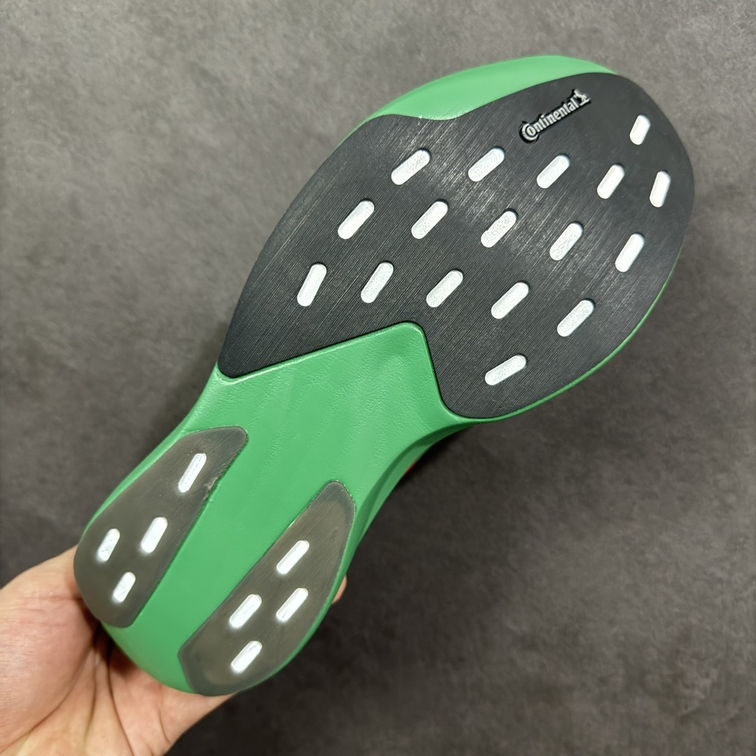 图片[8]-【公司级】Adidas Adizero Evo SL 2 阿迪超轻透气缓震跑鞋 #以令人难以置信的138克重量，刷新了跑鞋轻量化的记录，阿迪在材料科学和工艺技术上的深厚积累。 #全新鞋款采用Lightweight Upper材料，让穿着者几乎能够体验到一种\”裸足\”的感觉 货号： JQ4440 尺码：36 36.5 37 38 38.5 39 40 40.5 41 42 42.5 43 44 44.5 45-选品中心