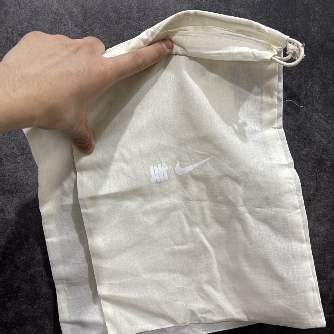 图片[9]-【GX纯原】UNDEFEATED x Nike Air Max 95 OG Big Bubble 灰蓝 货号：IB4523-001 外贸顶级专供 区别先行版 全部配色原鞋原尺码开发生产 极致还原 全部原厂材料一比一打造 一眼ZP既视感 欢迎对比市场版本 尺码：40 40.5 41 42 42.5 43 44 44.5 45 46 46.5 47.5 48 48.5-选品中心