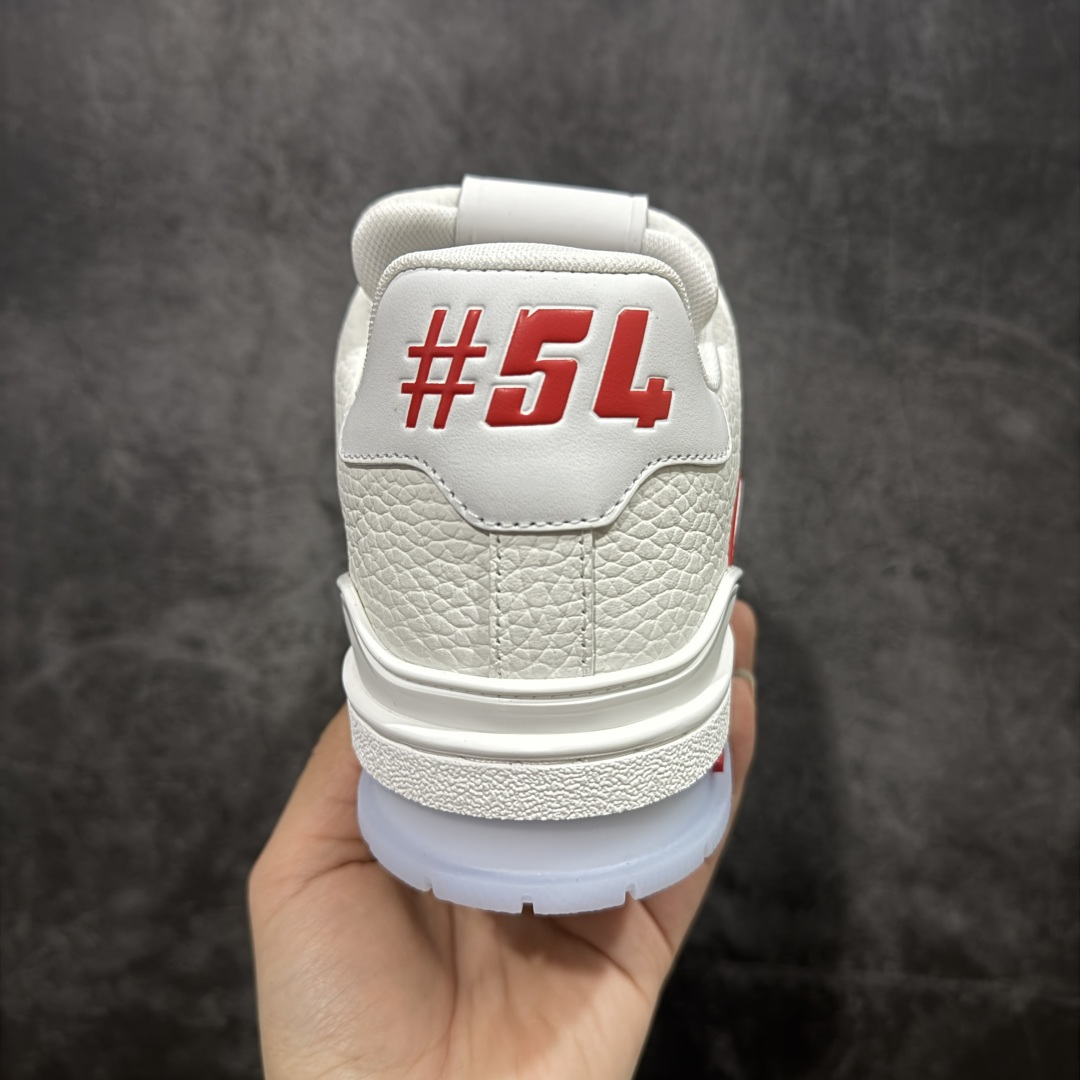 图片[4]-【PK纯原版】Louis Vuitton 路易威登 LV Trainer 低帮休闲板鞋 同步官方2025最新原版包装 海淘代购同渠道品质 高端零售 外贸充正专供 原版购入开发 ZP级全套包装 完美楦型 正确卡色 大底TPU 质感媲美原版 细节与原版一致 请注意区分市面通货材 尺码：39 40 41 42 43 44 45 46-选品中心