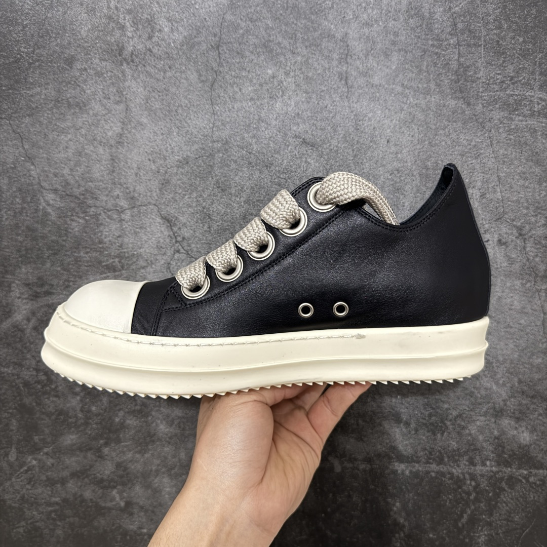 图片[2]-【XC2.0升级版】Rick Owens Vintage Low-Top Sneakers RO低帮系列暗黑高街经典休闲运动厚底板鞋 黑白粗绑带皮面 原厂皮批次上线 无需任何文案吹嘘！货硬就是王道！ 独家购入2025最新原鞋开发！重新调整最新批次细节！ 升级采用原厂粒面小牛皮打造！同步官方配备同规格材料布袋！标配原盒 加固硬盒外套 高标准出货！ PS：退换布袋丢失扣20 请知悉！ 尺码：38-45-选品中心