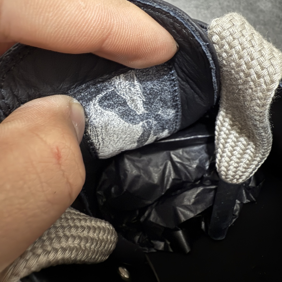 图片[6]-【XC2.0升级版】Rick Owens Vintage Low-Top Sneakers RO低帮系列暗黑高街经典休闲运动厚底板鞋 黑白粗绑带皮面 原厂皮批次上线 无需任何文案吹嘘！货硬就是王道！ 独家购入2025最新原鞋开发！重新调整最新批次细节！ 升级采用原厂粒面小牛皮打造！同步官方配备同规格材料布袋！标配原盒 加固硬盒外套 高标准出货！ PS：退换布袋丢失扣20 请知悉！ 尺码：38-45-选品中心