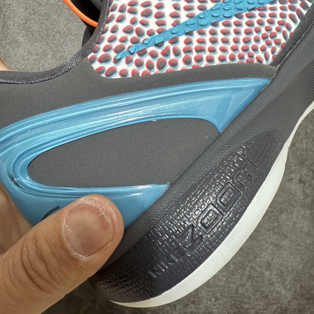 图片[3]-【Star版本】Nike Kobe VI 科比6科比六 \” All-star \” 实战篮球鞋裸眼3D红蓝鸳鸯 IQ3902-002 史上最强复刻 私人团队订单 细节完美对比公司货 前掌超大Zoom Turbo气垫 后掌EVA缓震 真正的原汁原味 还原ZP脚感 全身鞋材卡料色独家定制 唯一正确喷漆工艺Swoosh 正确凹凸蛇鳞工艺 正确鞋面渐变效果 内全置真动飞态线 独立原厂模具 最大尺码达到48.5码 首批不拼图大几率过验 亲测已过 支持各种高强度实战 无需担心 上脚价 补货周期极长 脚宽建议买大半码 科比系列前掌偏窄 不影响二次销售 支持七天无理由退换 尺码：40 40.5 41 42 42.5 43 44 44.5 45 45.5 46 47.5 48.5-选品中心