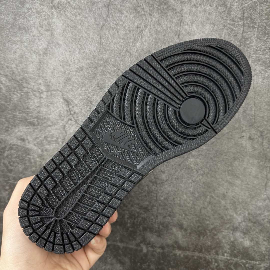 图片[9]-【H11版本】耐克Nike Air Jordan 1 AJ1经典复古经典低帮百搭文化篮球鞋 IO3393-010 公司级真标半码制#原档案原数据开发版型#采用荔枝纹头层皮革鞋面材质#原厂立体填充鞋舌海绵#中底注胶孔及缜密中底拉帮工艺#原数据开发模具大底 尺码：35.5 36 36.5 37.5 38 38.5 39 40 40.5 41 42 42.5 43 44 44.5 45 46 47.5 编码：H11B250260-选品中心