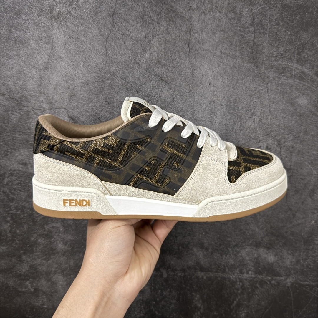 【YS纯原】广奢高端货 FENDI芬迪 Match 绒面皮革 压纹系带 男女同款 黑白红底经典款 ✦ 官方同源渠道 · 原装订单 ✦ 专柜全套包装+原装配件齐全 ✦ 鞋底内置核心防伪芯片 · 可感应 ✦ FENDI Match 最新爆款情侣款板鞋 ✦ 高工艺无缝细空胶技术 ✦ 贴楦误差仅 0.05mm ✦ 固特异内外锁死工艺 ✦ 最大弯折也不开胶 · 环保无异味 ✦ 麂皮+胶片拼接鞋面,质感更高级 ✦ Logo内里使用毛巾绒MX,脚感细腻温柔 尺码:35-45-选品中心