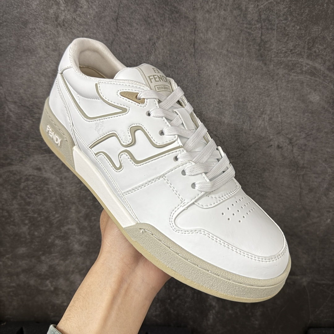 图片[3]-【YS纯原】广奢高端货 FENDI芬迪 Match 绒面皮革 压纹系带 男女同款 黑白红底经典款 ✦ 官方同源渠道 · 原装订单 ✦ 专柜全套包装＋原装配件齐全 ✦ 鞋底内置核心防伪芯片 · 可感应 ✦ FENDI Match 最新爆款情侣款板鞋 ✦ 高工艺无缝细空胶技术 ✦ 贴楦误差仅 0.05mm ✦ 固特异内外锁死工艺 ✦ 最大弯折也不开胶 · 环保无异味 ✦ 麂皮＋胶片拼接鞋面，质感更高级 ✦ Logo内里使用毛巾绒MX，脚感细腻温柔 尺码：35-45-选品中心