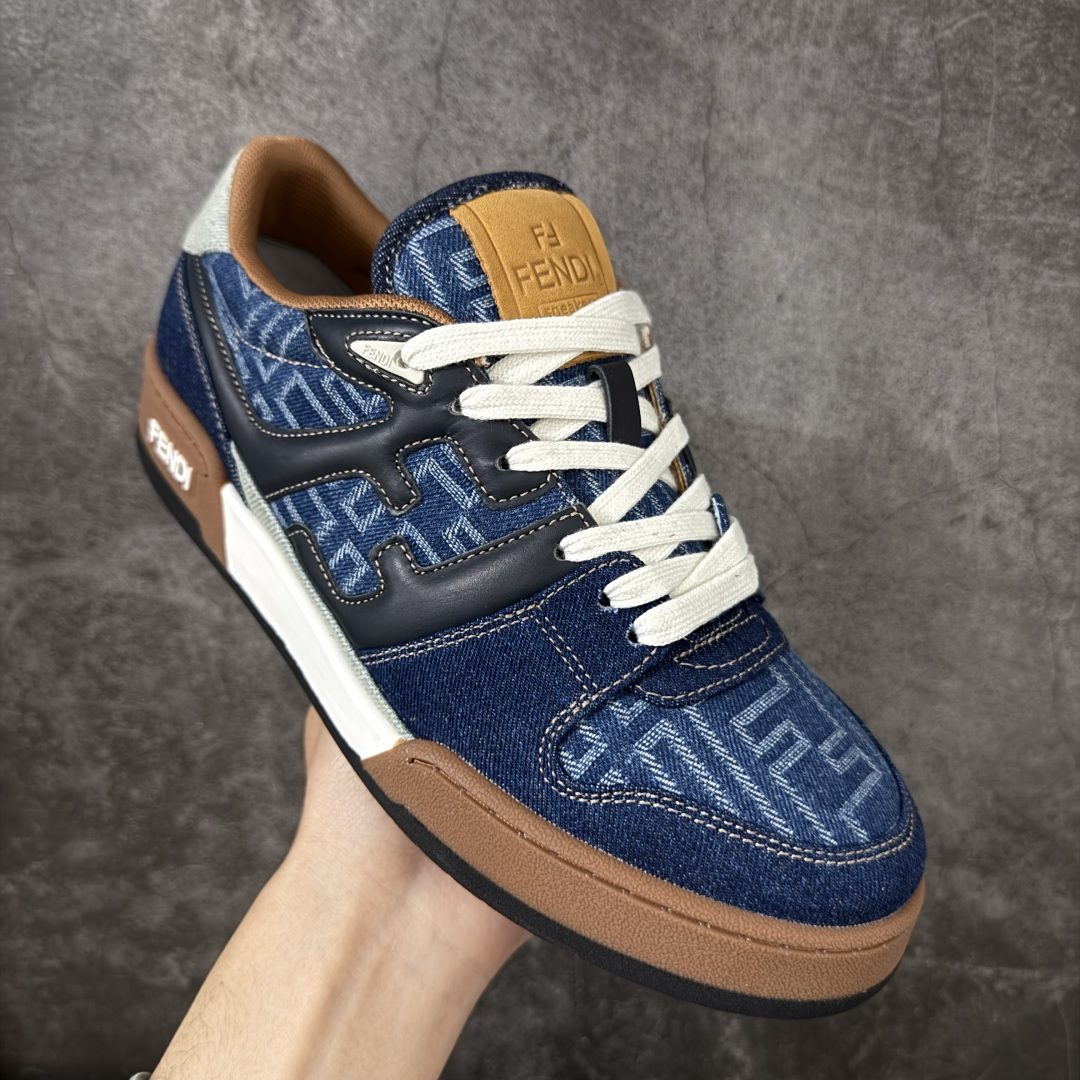 图片[3]-【YS纯原】广奢高端货 FENDI芬迪 Match 绒面皮革 压纹系带 男女同款 黑白红底经典款 ✦ 官方同源渠道 · 原装订单 ✦ 专柜全套包装＋原装配件齐全 ✦ 鞋底内置核心防伪芯片 · 可感应 ✦ FENDI Match 最新爆款情侣款板鞋 ✦ 高工艺无缝细空胶技术 ✦ 贴楦误差仅 0.05mm ✦ 固特异内外锁死工艺 ✦ 最大弯折也不开胶 · 环保无异味 ✦ 麂皮＋胶片拼接鞋面，质感更高级 ✦ Logo内里使用毛巾绒MX，脚感细腻温柔 尺码：35-45-选品中心