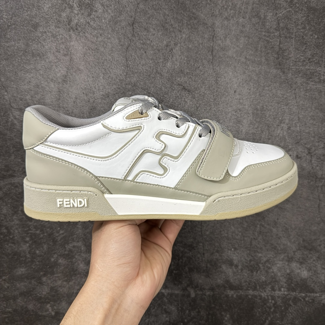 【YS纯原】广奢高端货 FENDI芬迪 Match 绒面皮革 压纹系带 男女同款 黑白红底经典款 ✦ 官方同源渠道 · 原装订单 ✦ 专柜全套包装＋原装配件齐全 ✦ 鞋底内置核心防伪芯片 · 可感应 ✦ FENDI Match 最新爆款情侣款板鞋 ✦ 高工艺无缝细空胶技术 ✦ 贴楦误差仅 0.05mm ✦ 固特异内外锁死工艺 ✦ 最大弯折也不开胶 · 环保无异味 ✦ 麂皮＋胶片拼接鞋面，质感更高级 ✦ Logo内里使用毛巾绒MX，脚感细腻温柔 尺码：35-45-选品中心